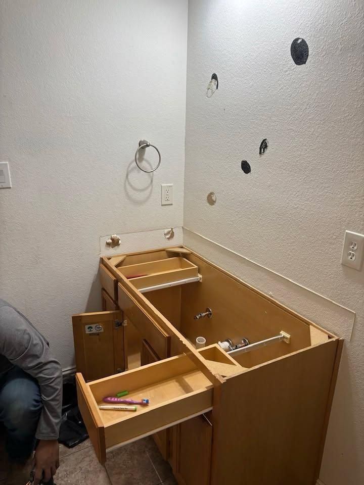  for Living Stream Renovations LLC in Dallas, TX