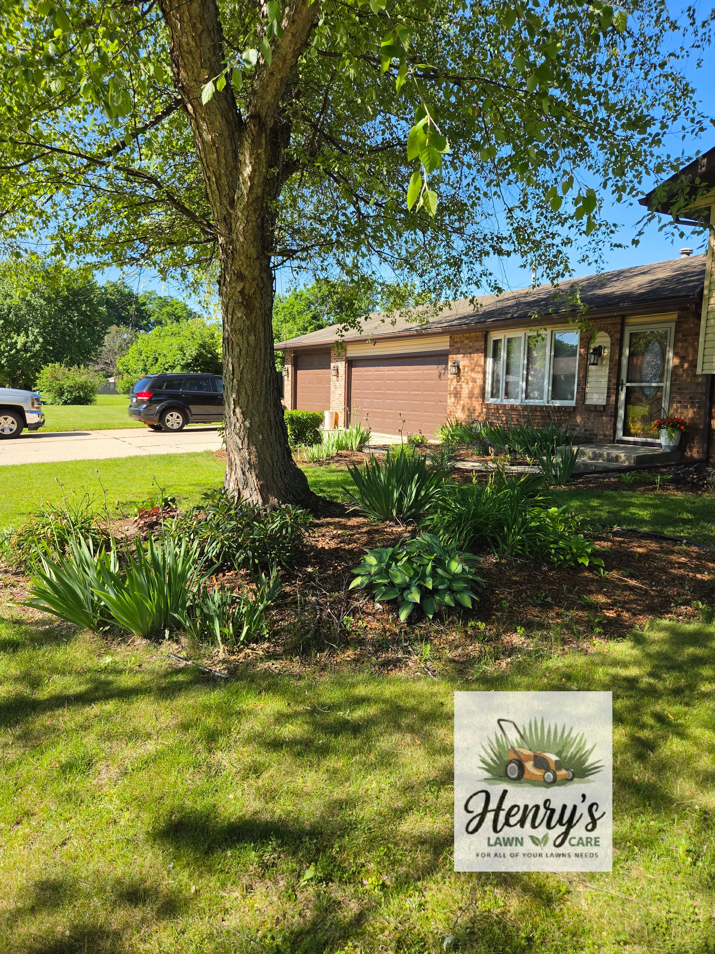  for Henry's Lawn Care in Rockford, IL