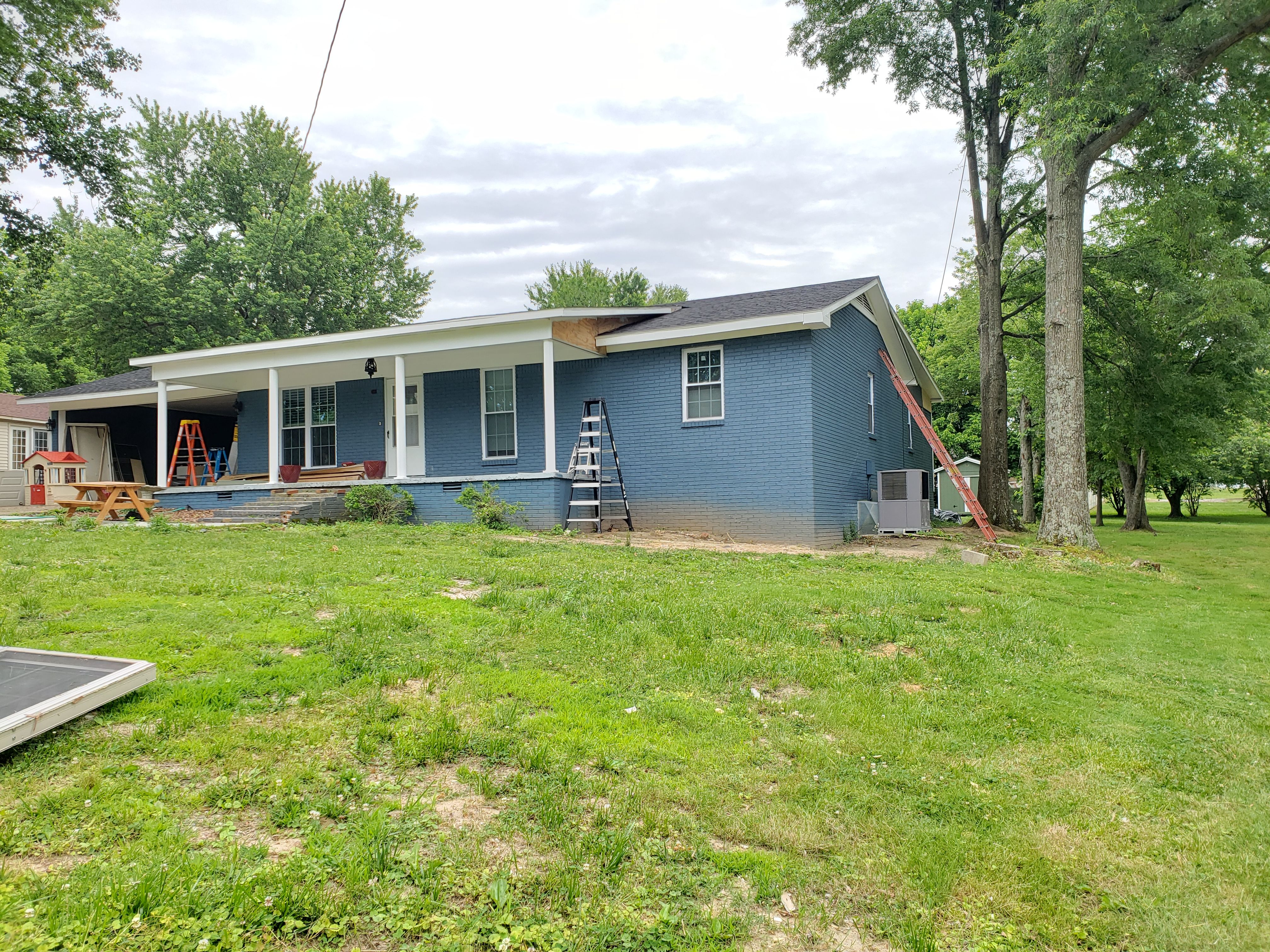  for IVY Contracting in Buena Vista, TN