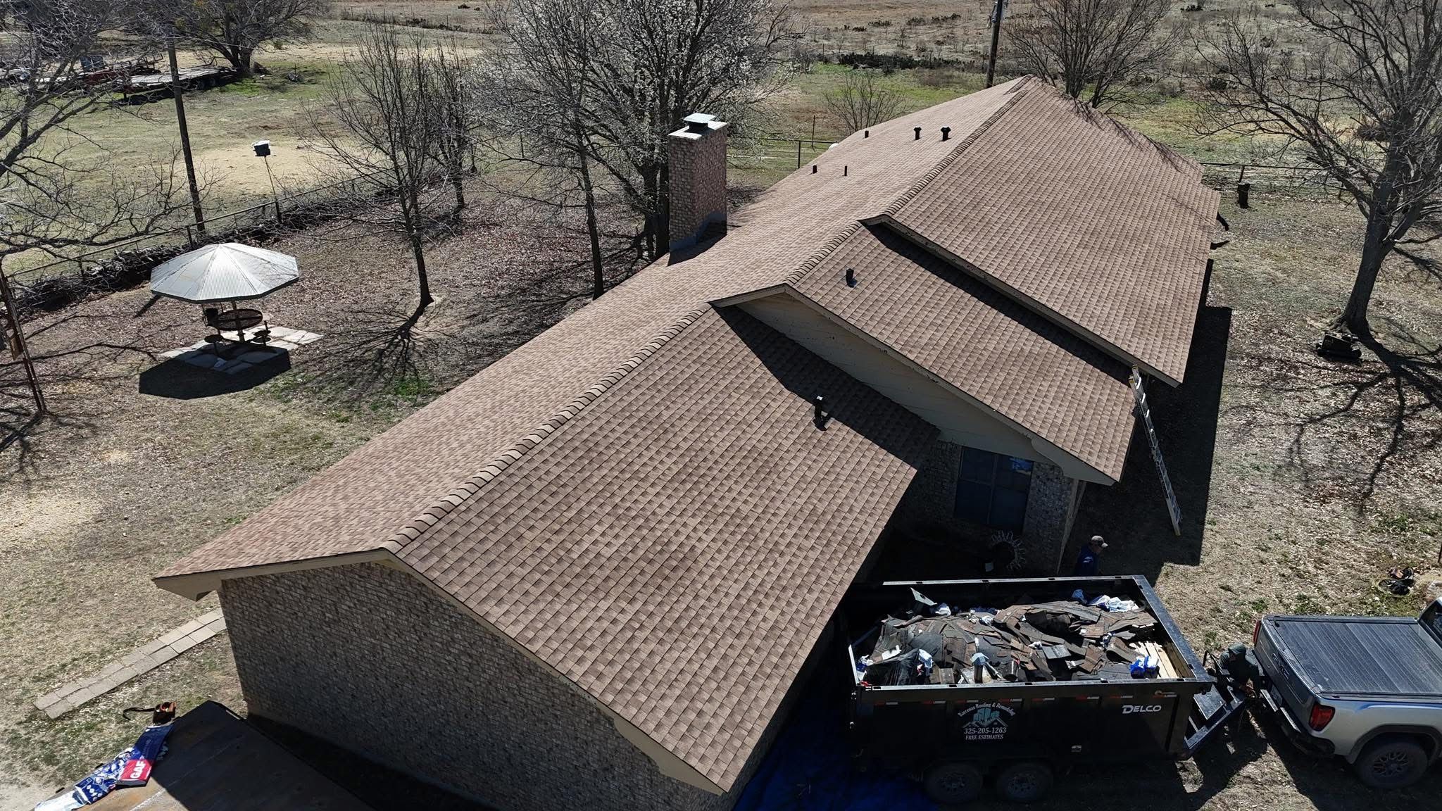 Shingle Roofs  for Barcenas Roofing & Remodeling in San Saba, TX