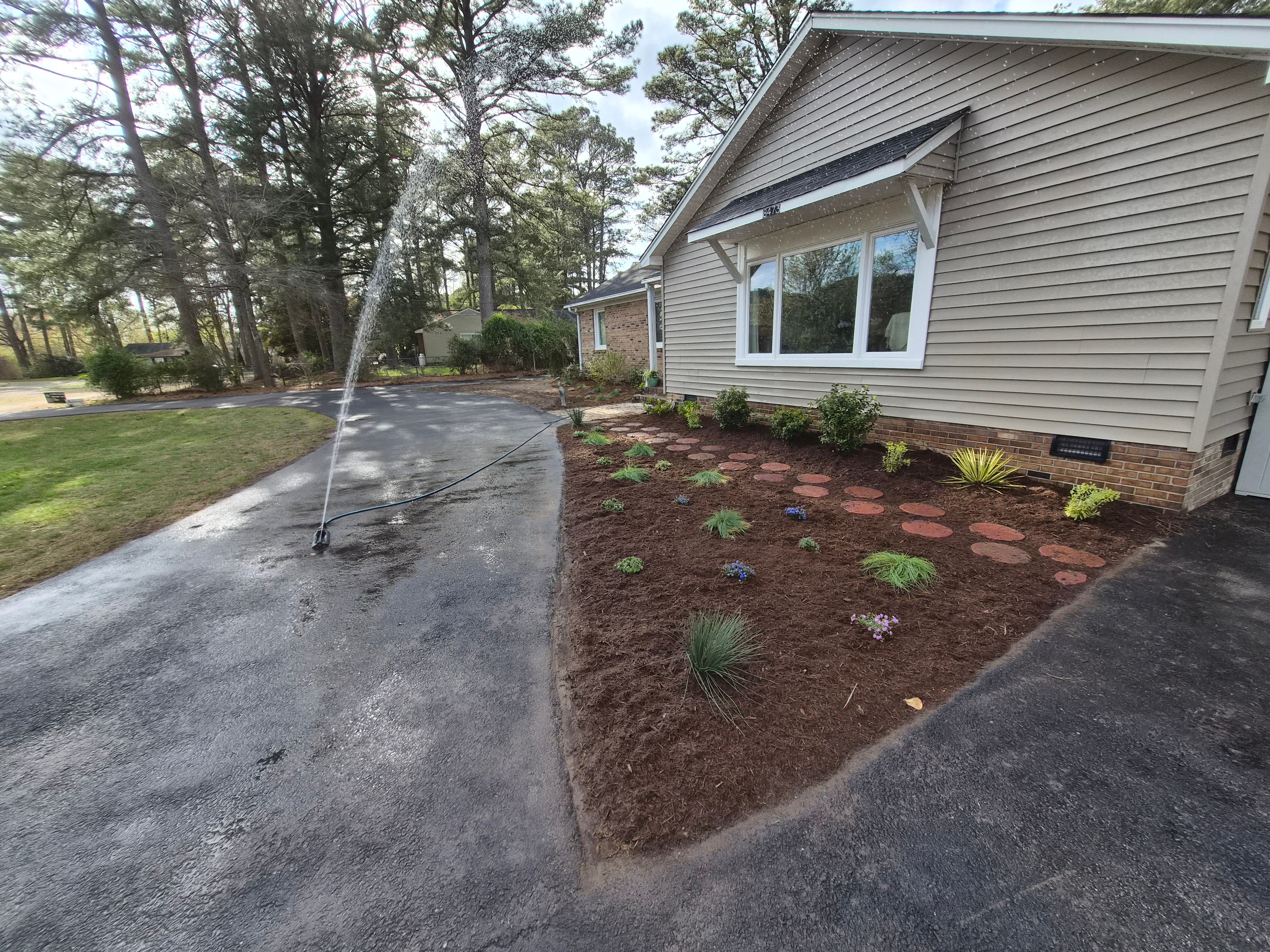 All Photos for 4 Points Lawncare LLC in Hayes, VA