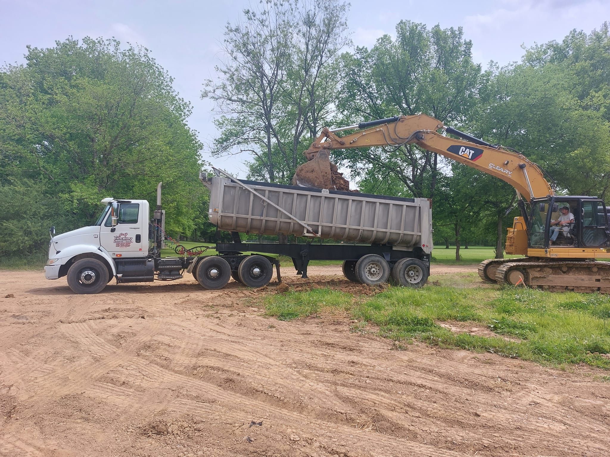  for J&G Trucking Excavating & Hauling in Nashville, TN