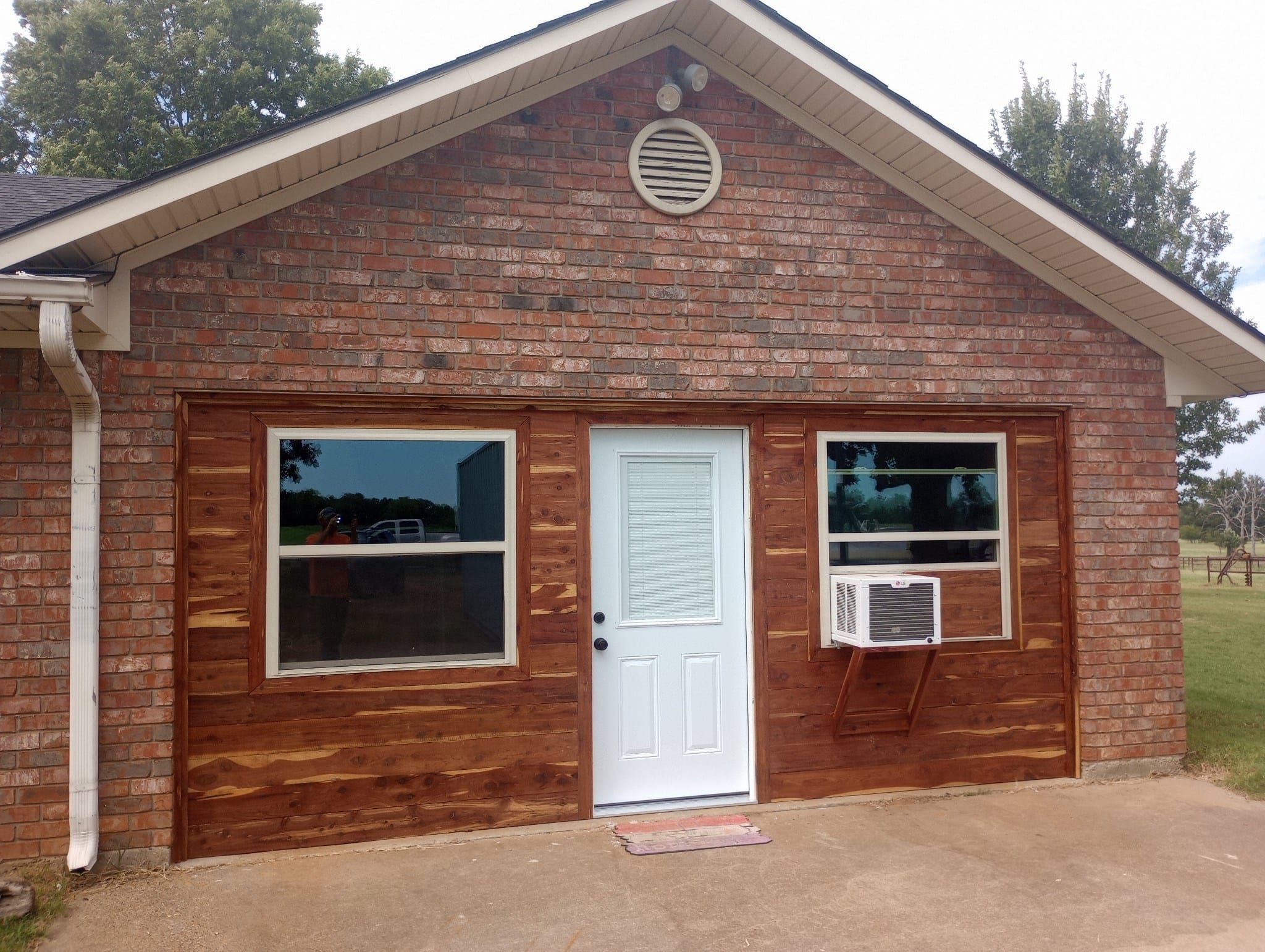  for Rogers Construction in Mount Vernon, TX