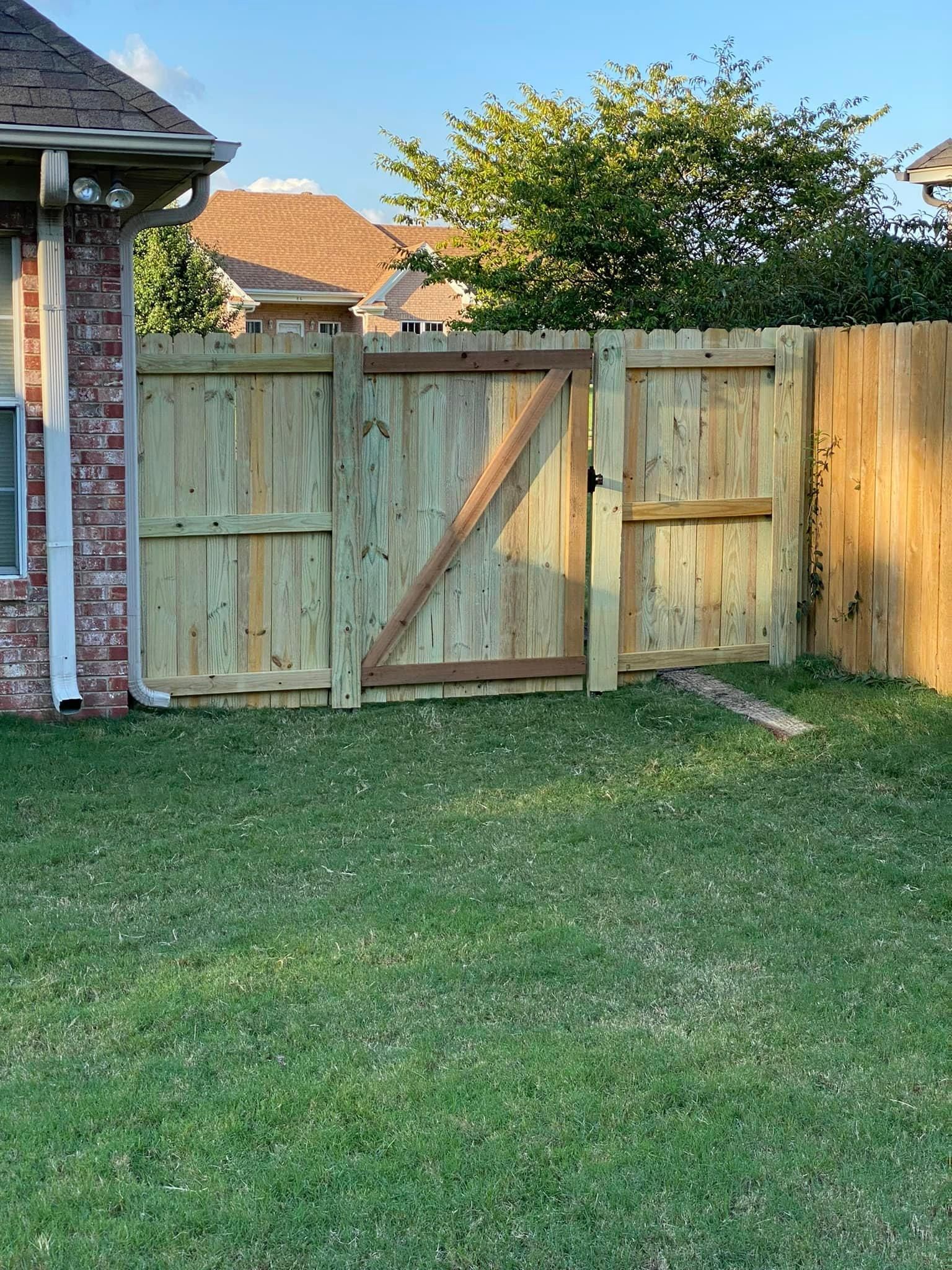  for Manning Fence, LLC in Hernando, MS