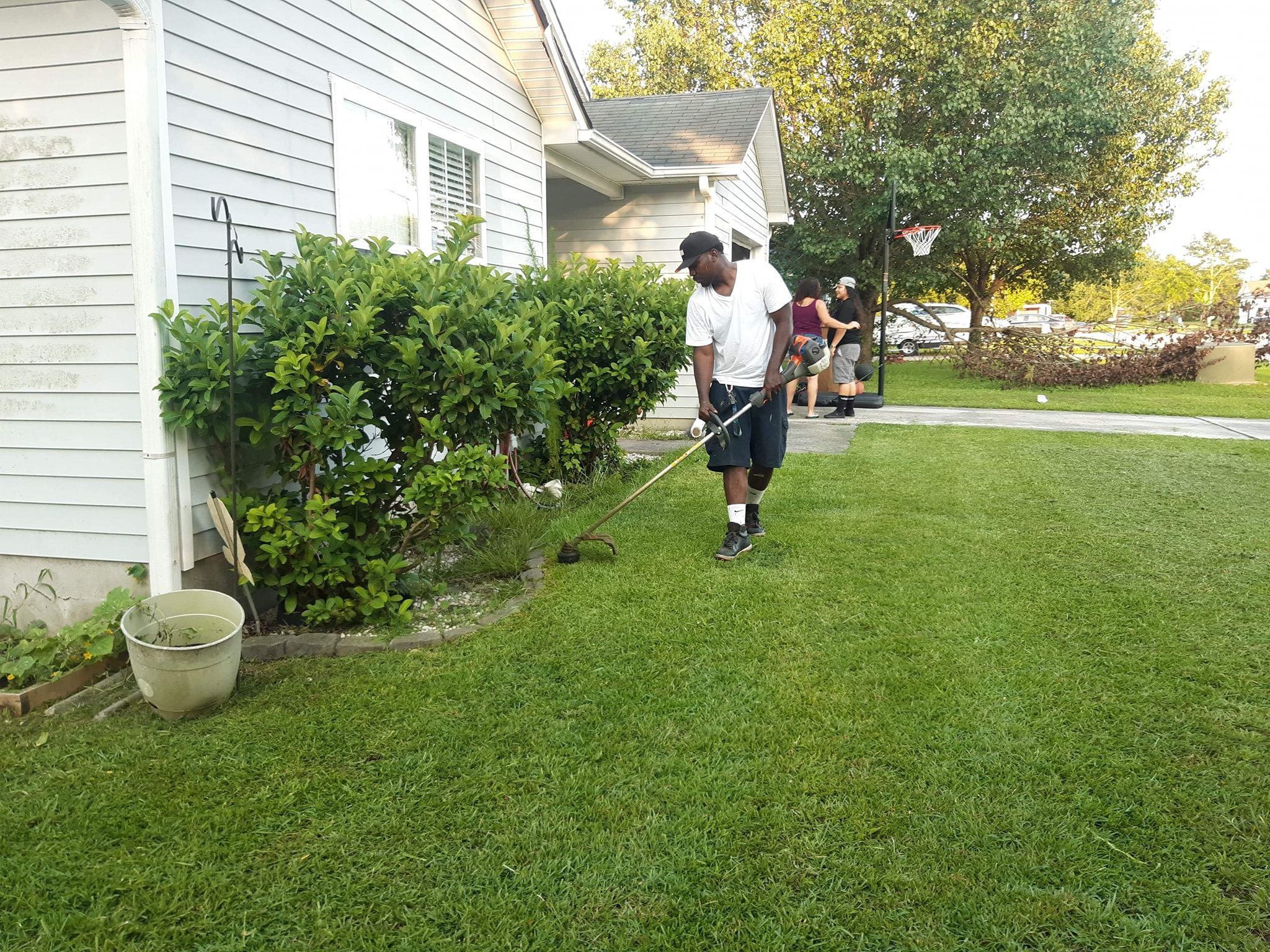  for Voilà Magic LawnCare Services in Jacksonville, NC