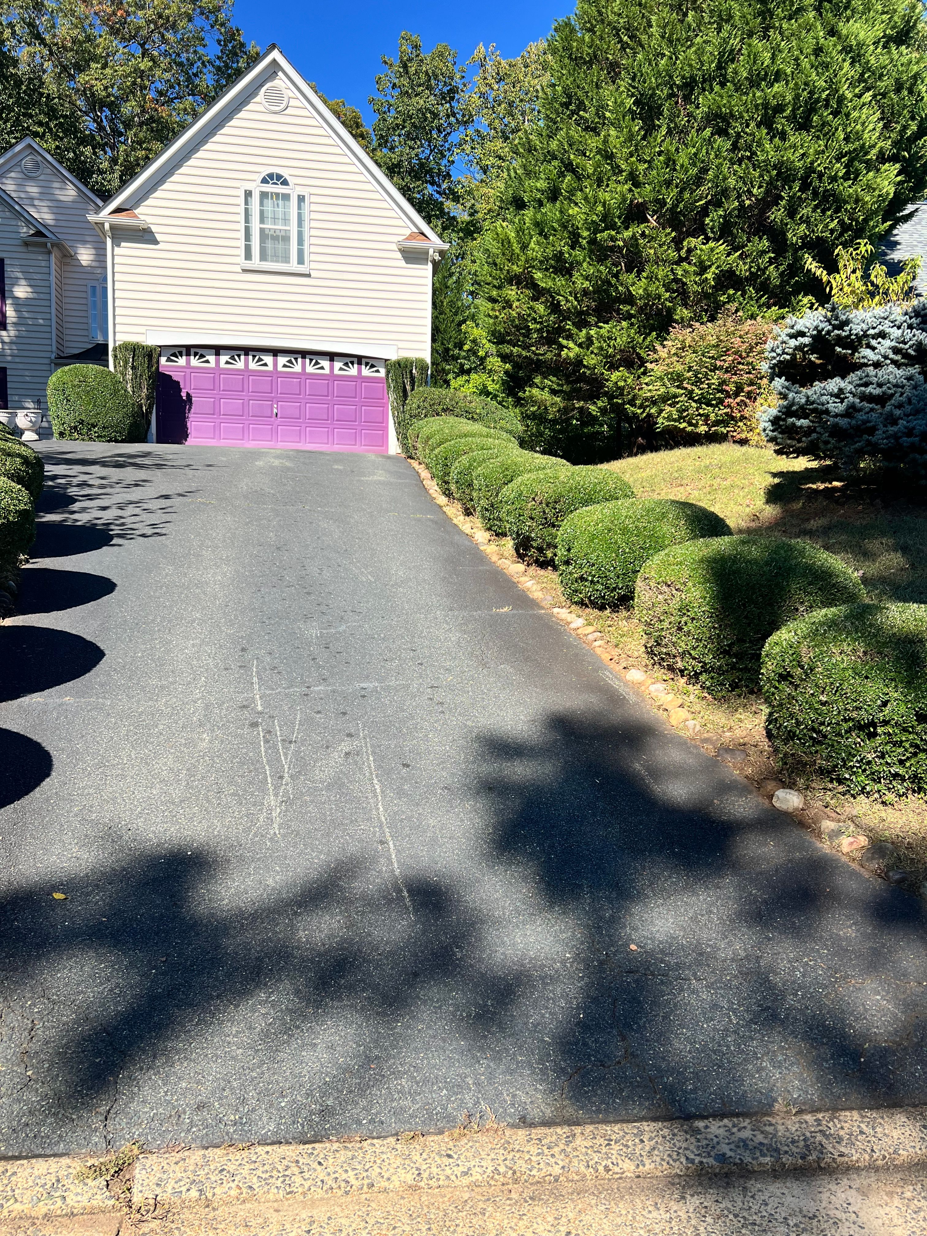  for Valencia’s Lawncare in Charlottesville, VA