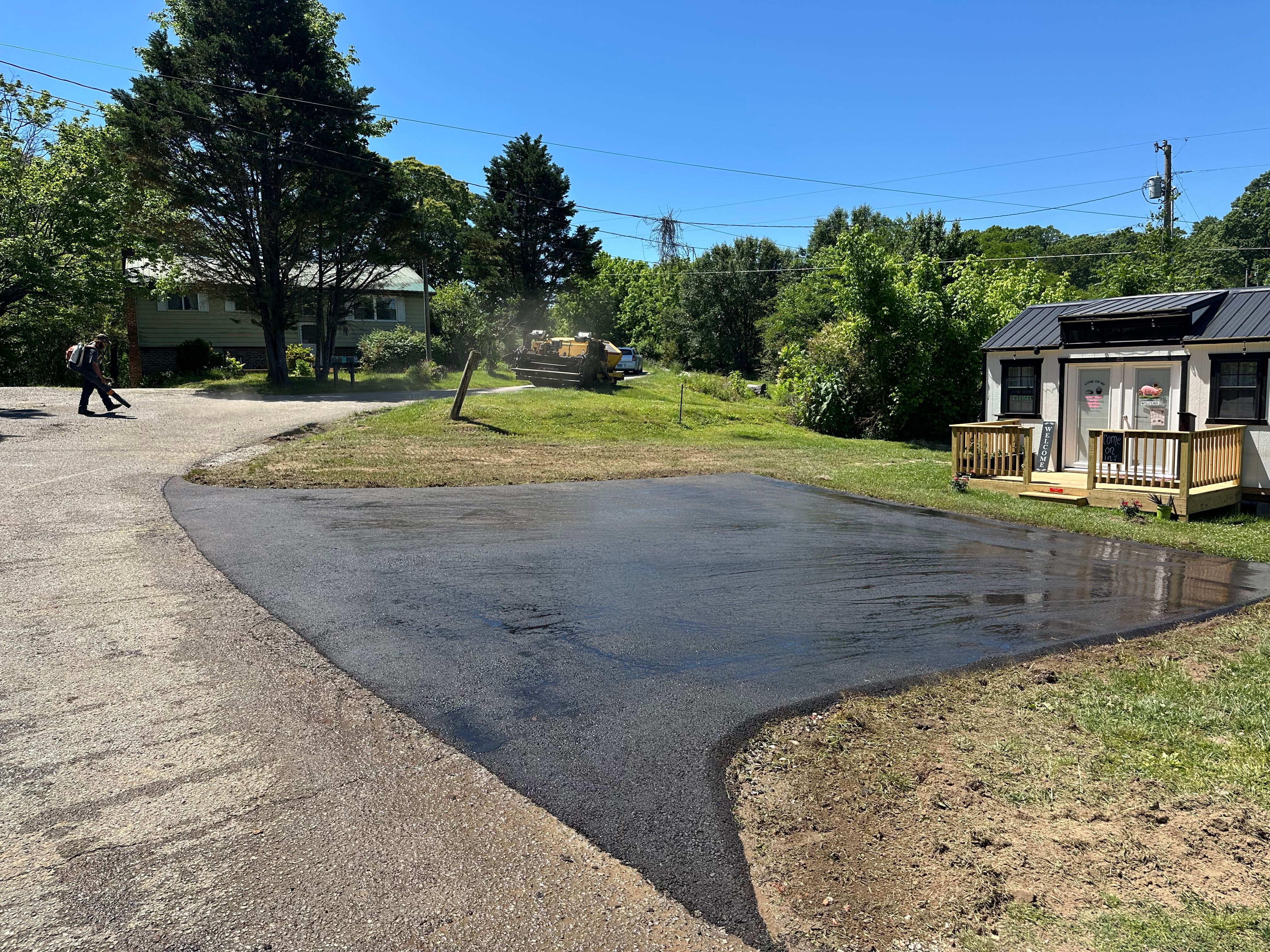  for Metzler Paving and Sealcoating LLC in Jacksboro, TN