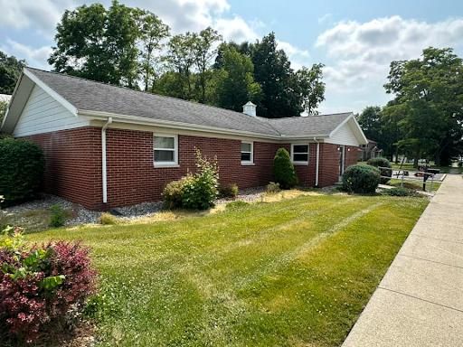  for FIRST CLASS GRASS LLC in Syracuse, IN