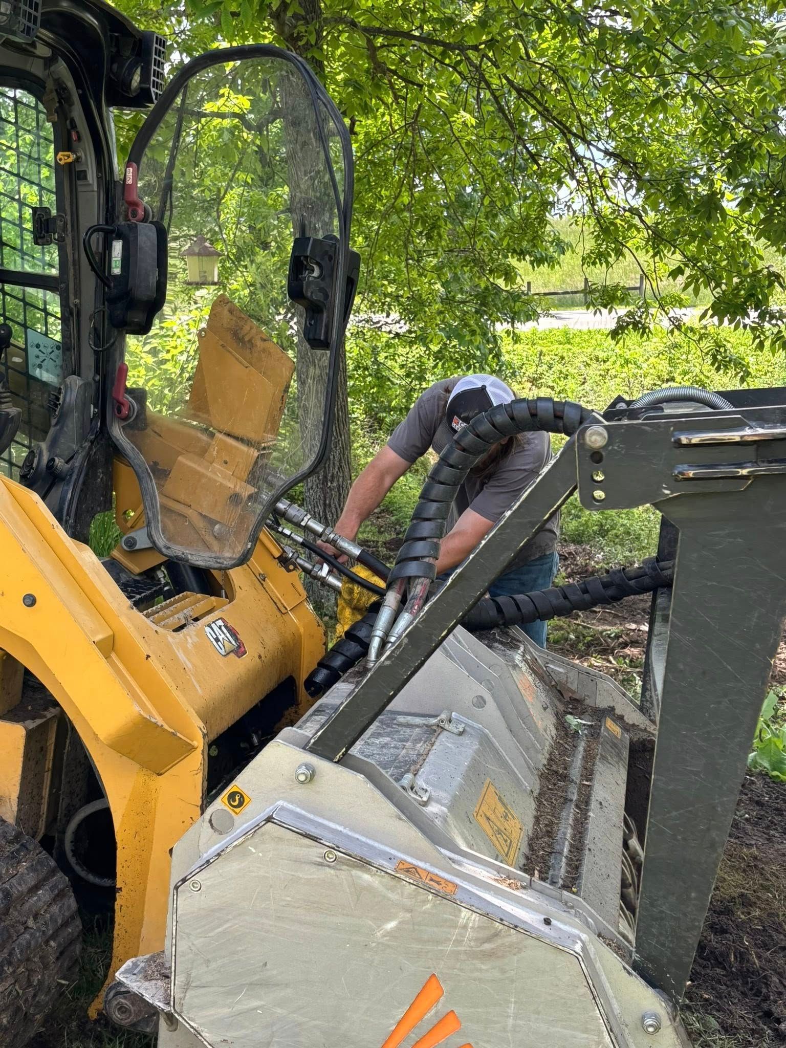  for Mountain Land Services LLC. in Oneida, TN