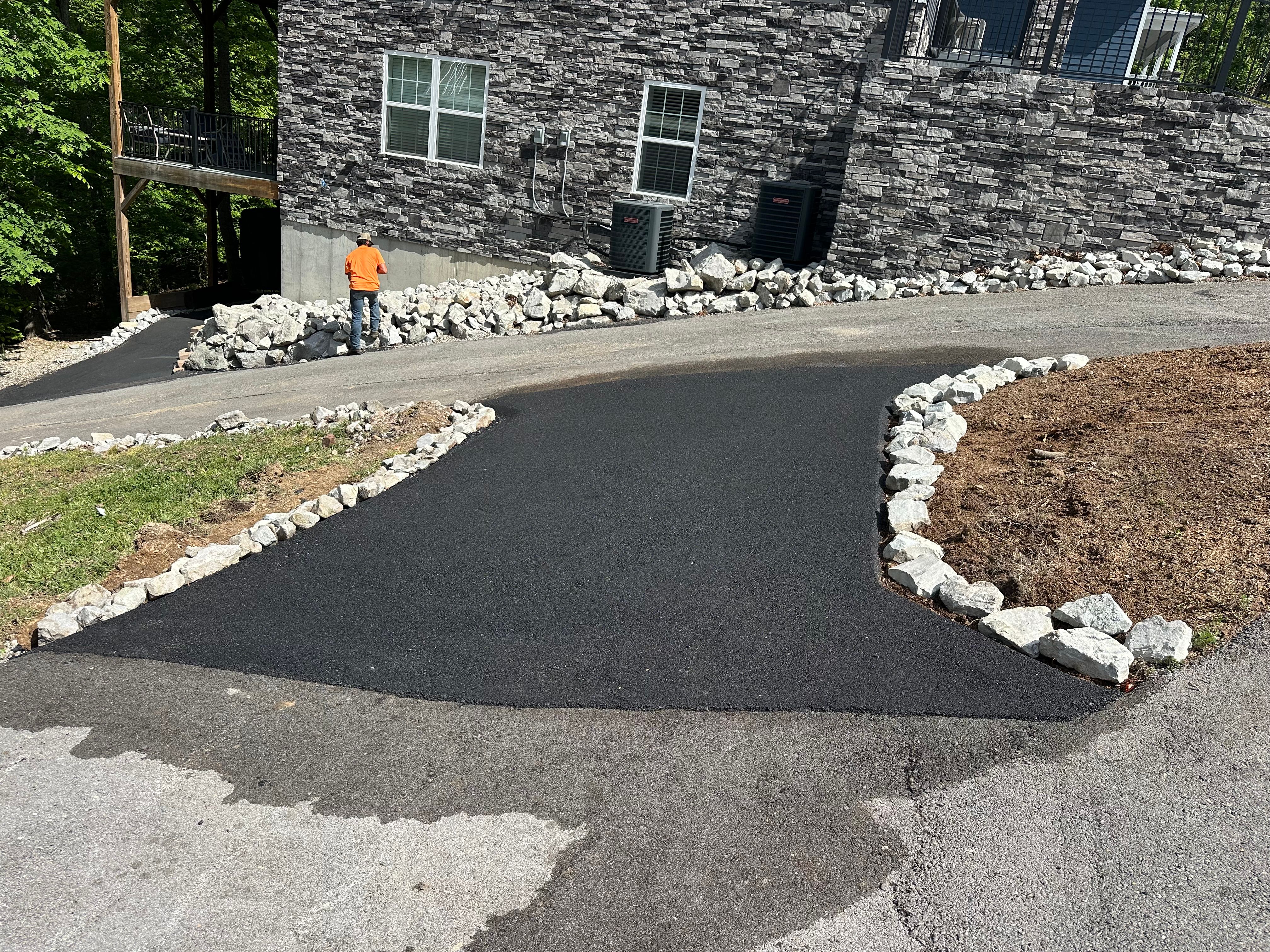  for Metzler Paving and Sealcoating LLC in Jacksboro, TN