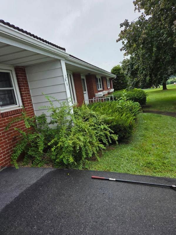  for Jonathan A. Henne Property Services. in Hamburg, PA