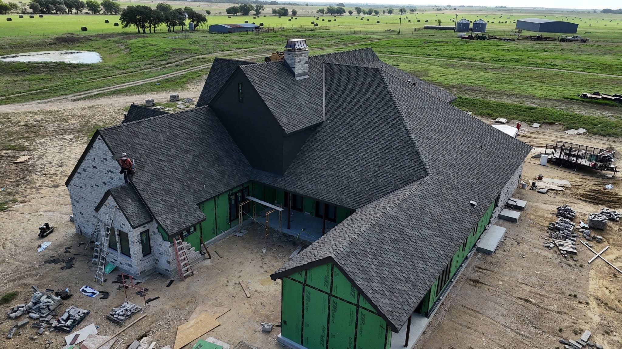 Shingle Roofs  for Barcenas Roofing & Remodeling in San Saba, TX