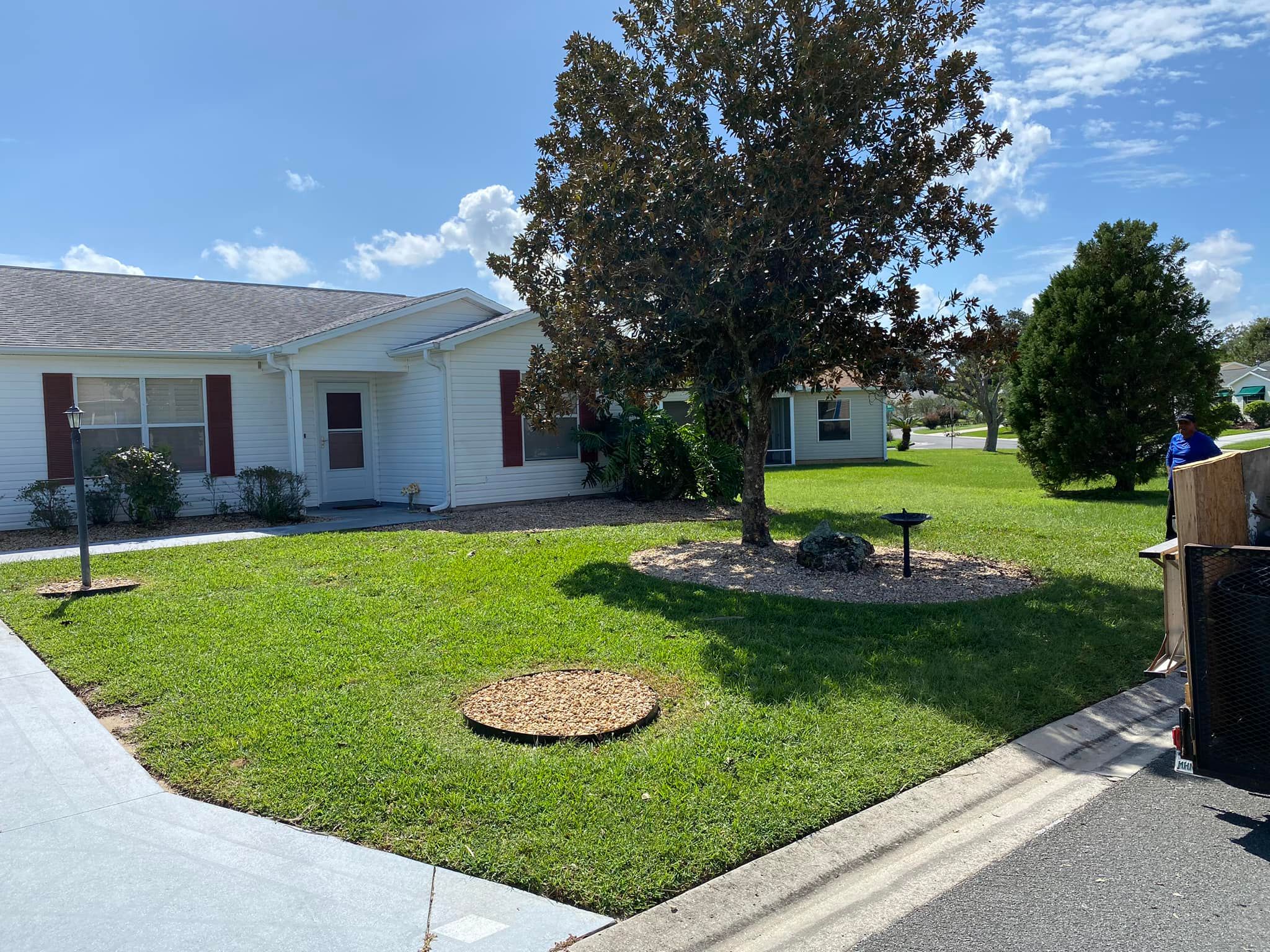 Landscaping Lawn Care for Bob's Mow n GO LLC in Lady Lake, FL