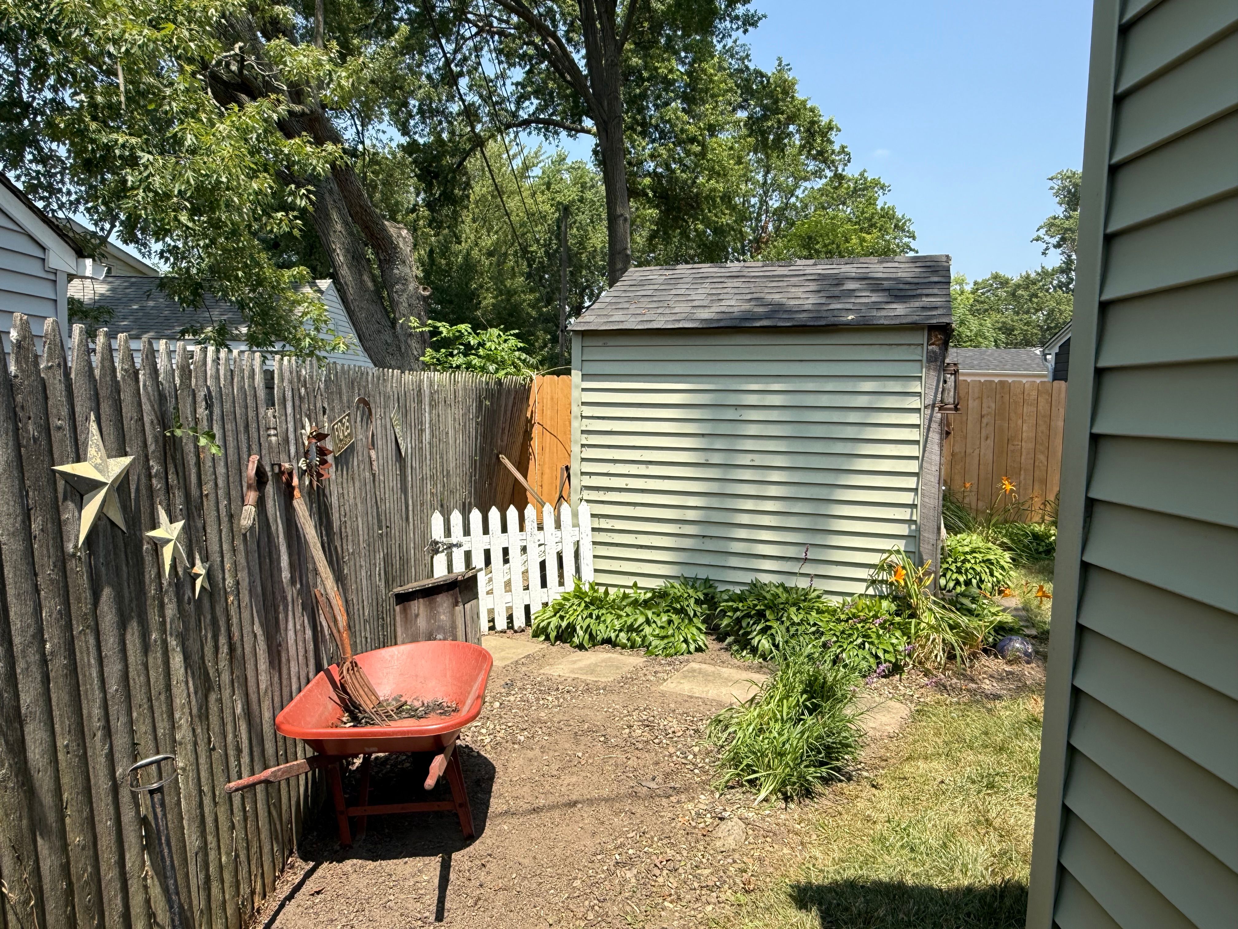  for F&R Landscapes LLC in Lagrange, OH