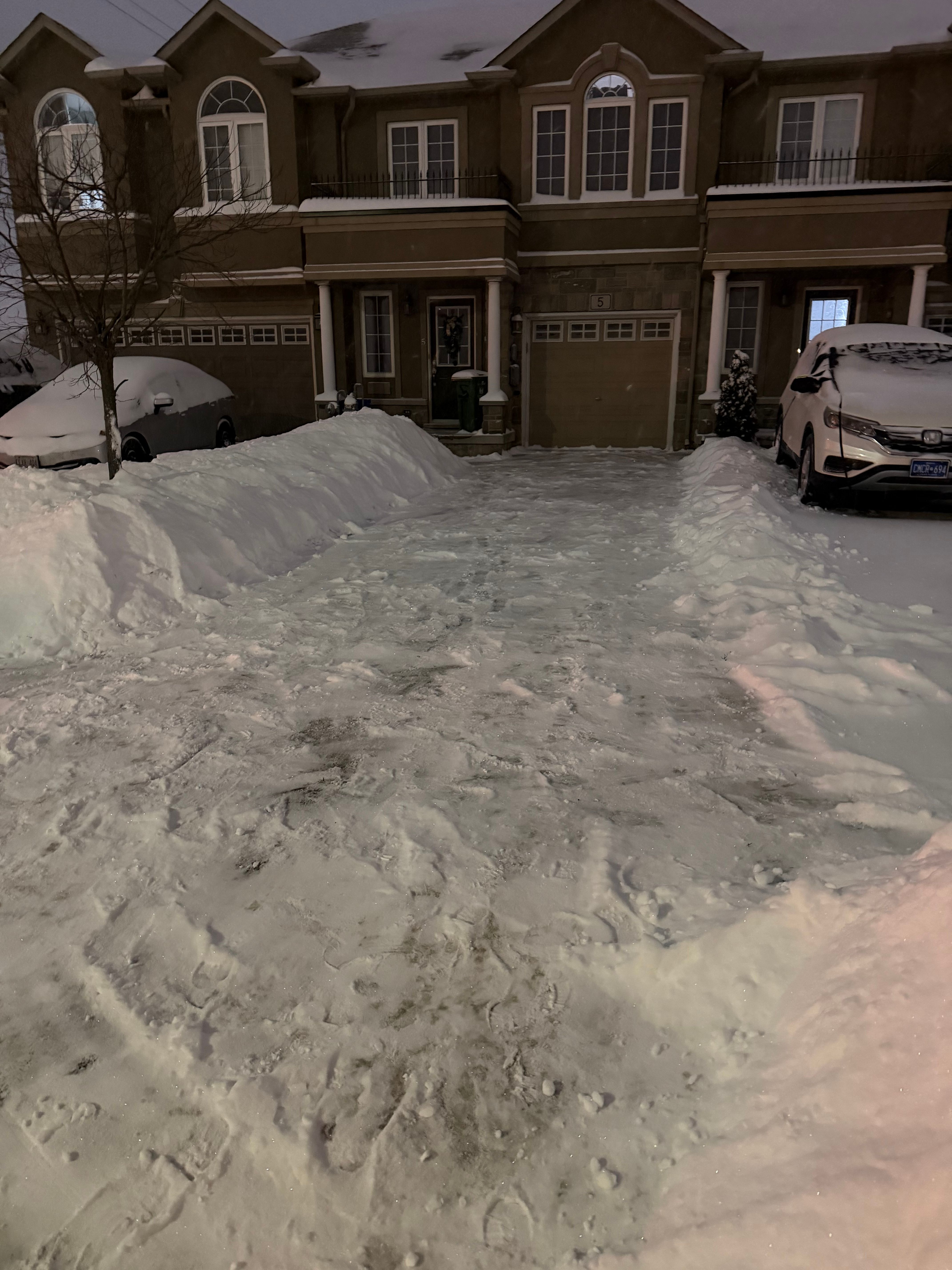  for CMN Exterior Maintenance in Hamilton, ON