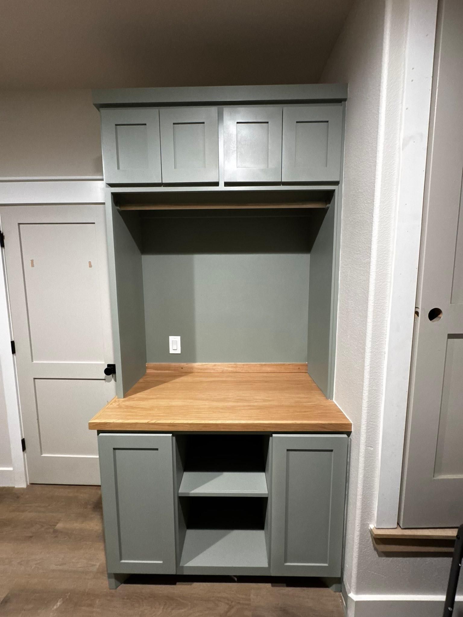 for Wade Custom Cabinets in Cleburne,, TX