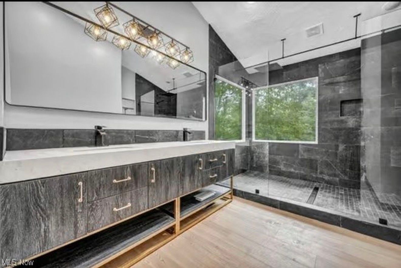  for ForeverHome RE in Cleveland, OH