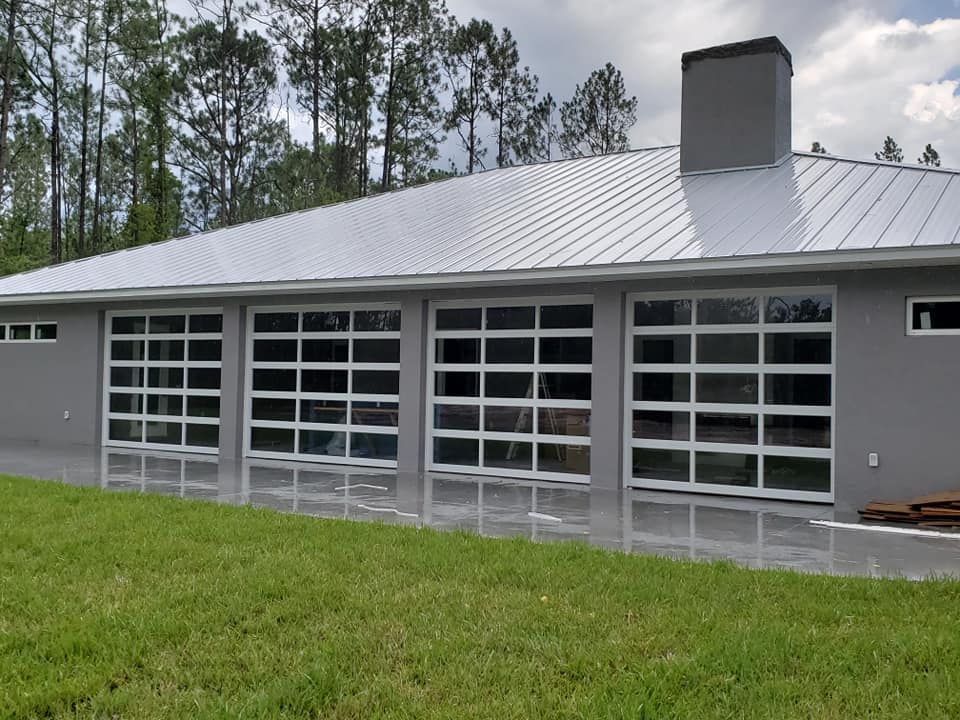 Garage Door Installation for Advantage Garage Doors, LLC in De Leon Springs, FL