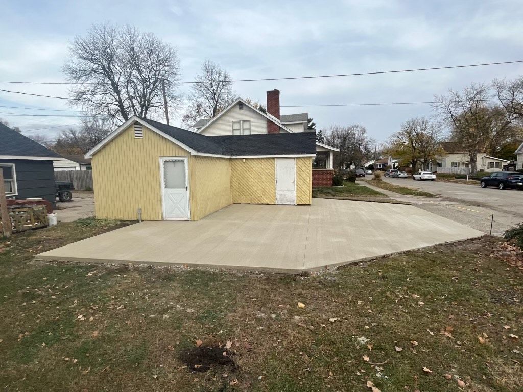 Concrete (Driveways, Sidewalks, Patios) for Curb Concepts Plus in Mishawaka, IN