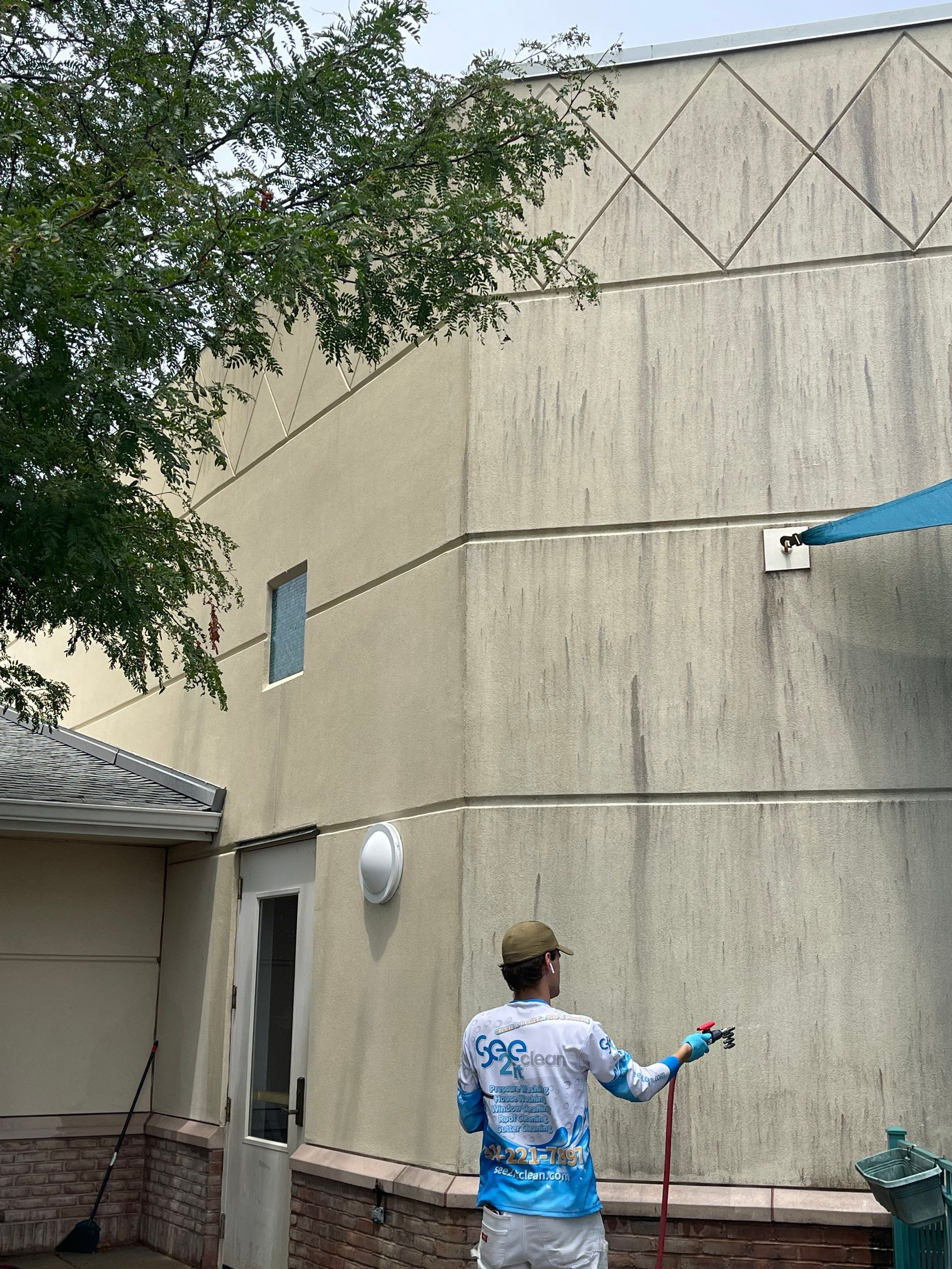  for See2it Clean in St Louis, MO