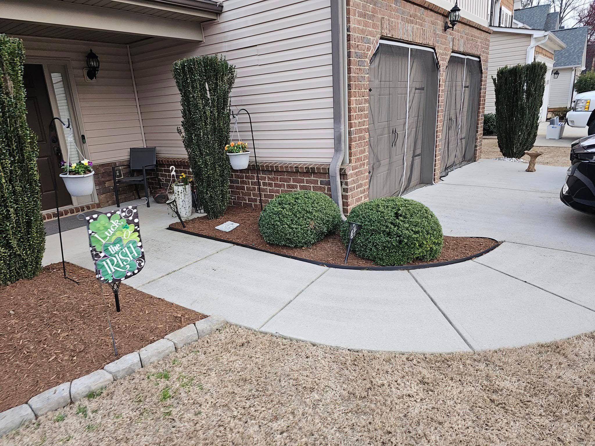 Landscaping Lawn Care for Sunshine's Dreamscapes in Greer, SC