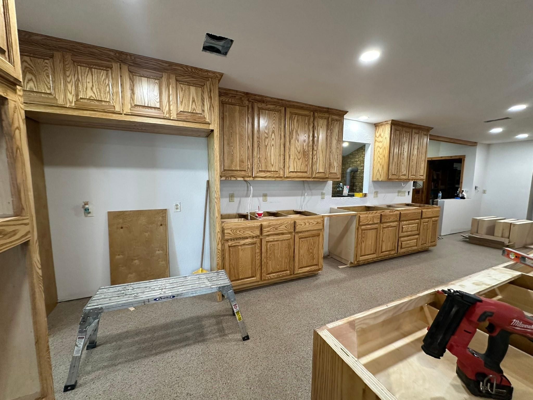 for Wade Custom Cabinets in Cleburne,, TX