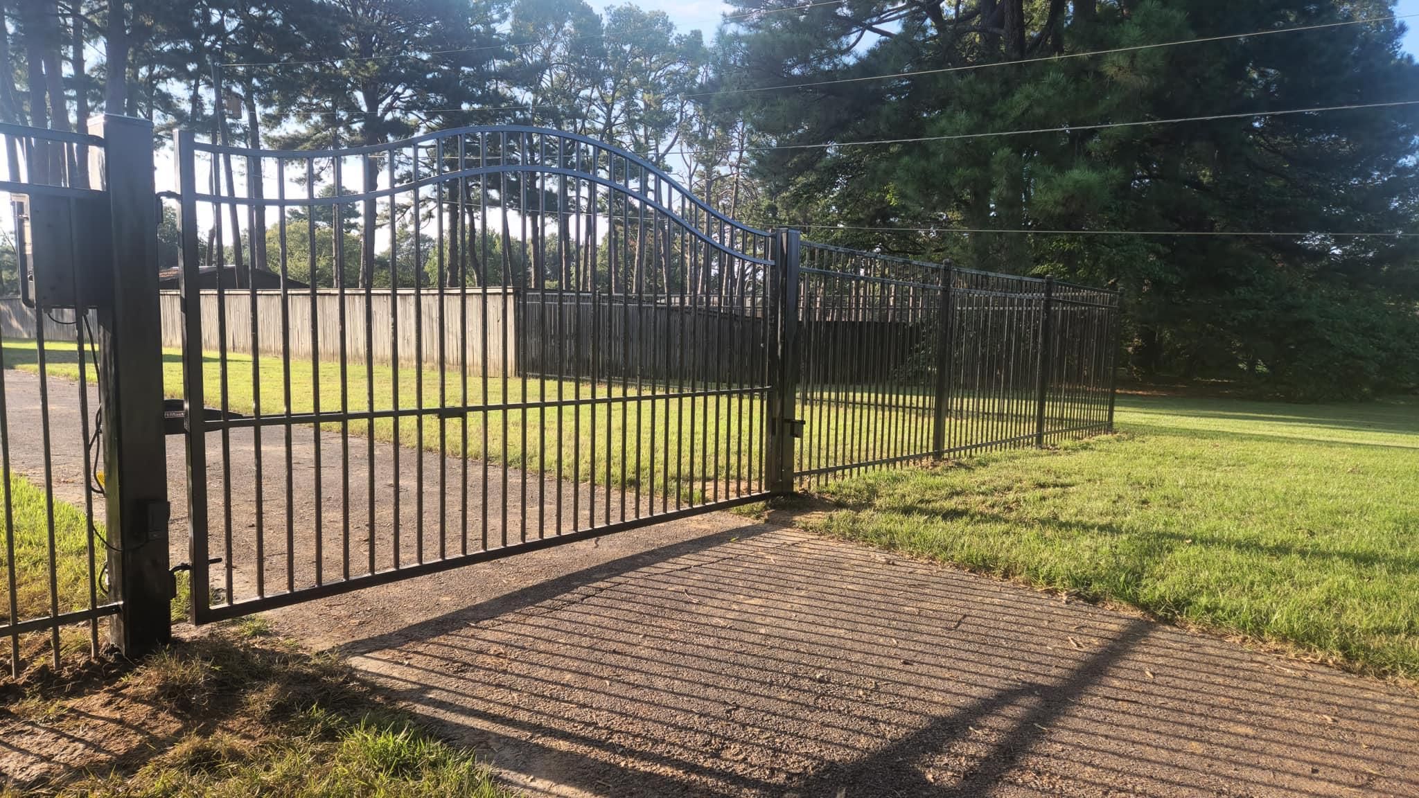  for Manning Fence, LLC in Hernando, MS