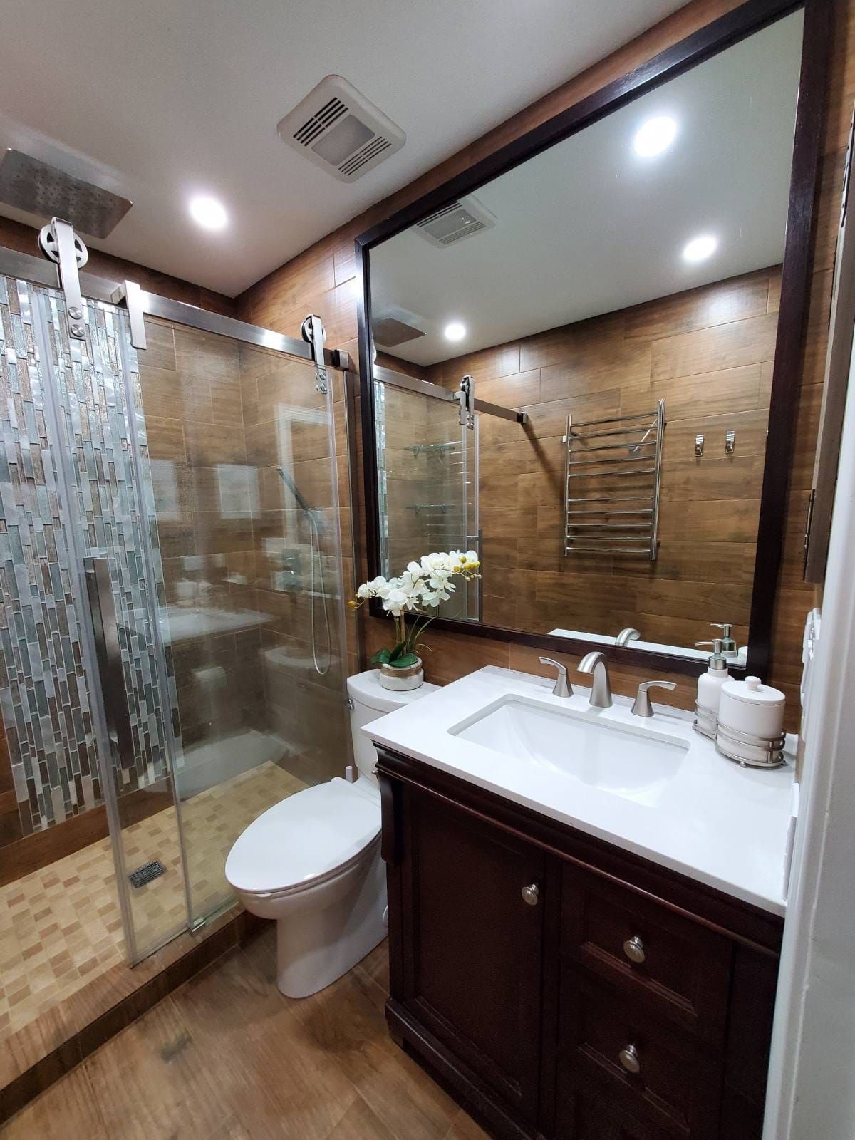  for Four leaf remodeling LLC in Crystal Lake, Illinois