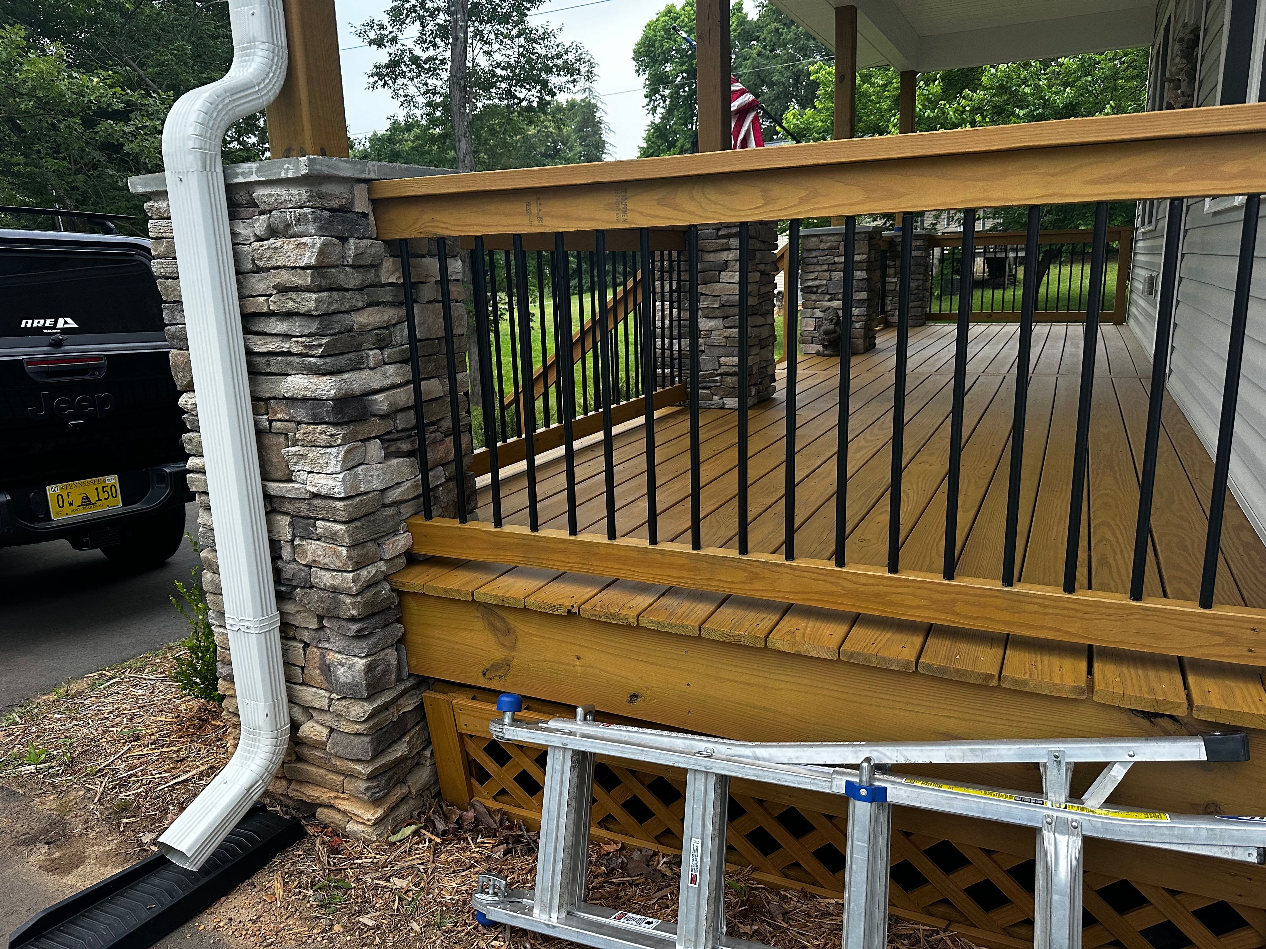 Deck Staining  for Cisco Kid Landscaping Inc. in Lincolnton, NC