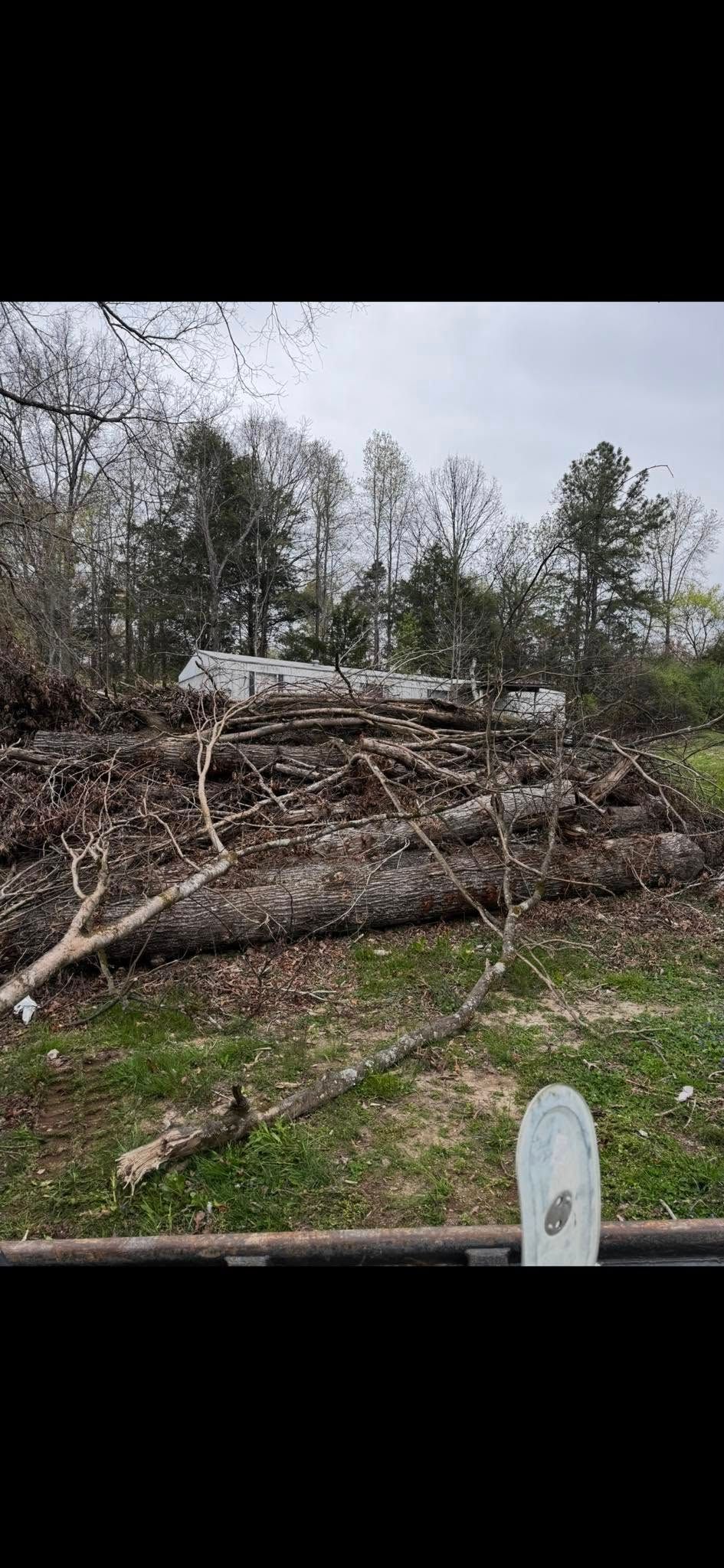  for Leal’s Lawn Service and Excavation in Dayton, TN