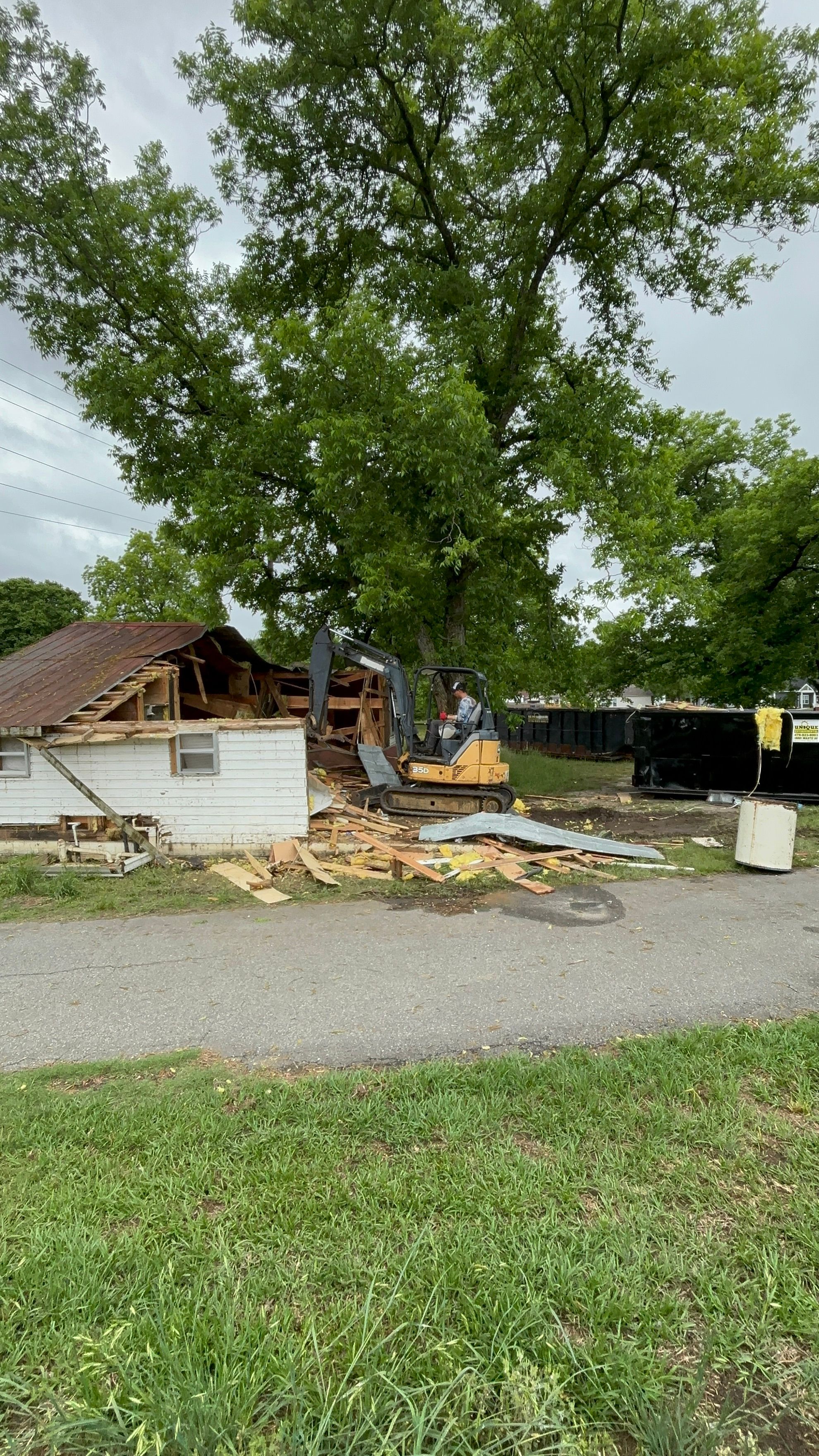  for Mendoza Demolition Group in Unadilla, GA