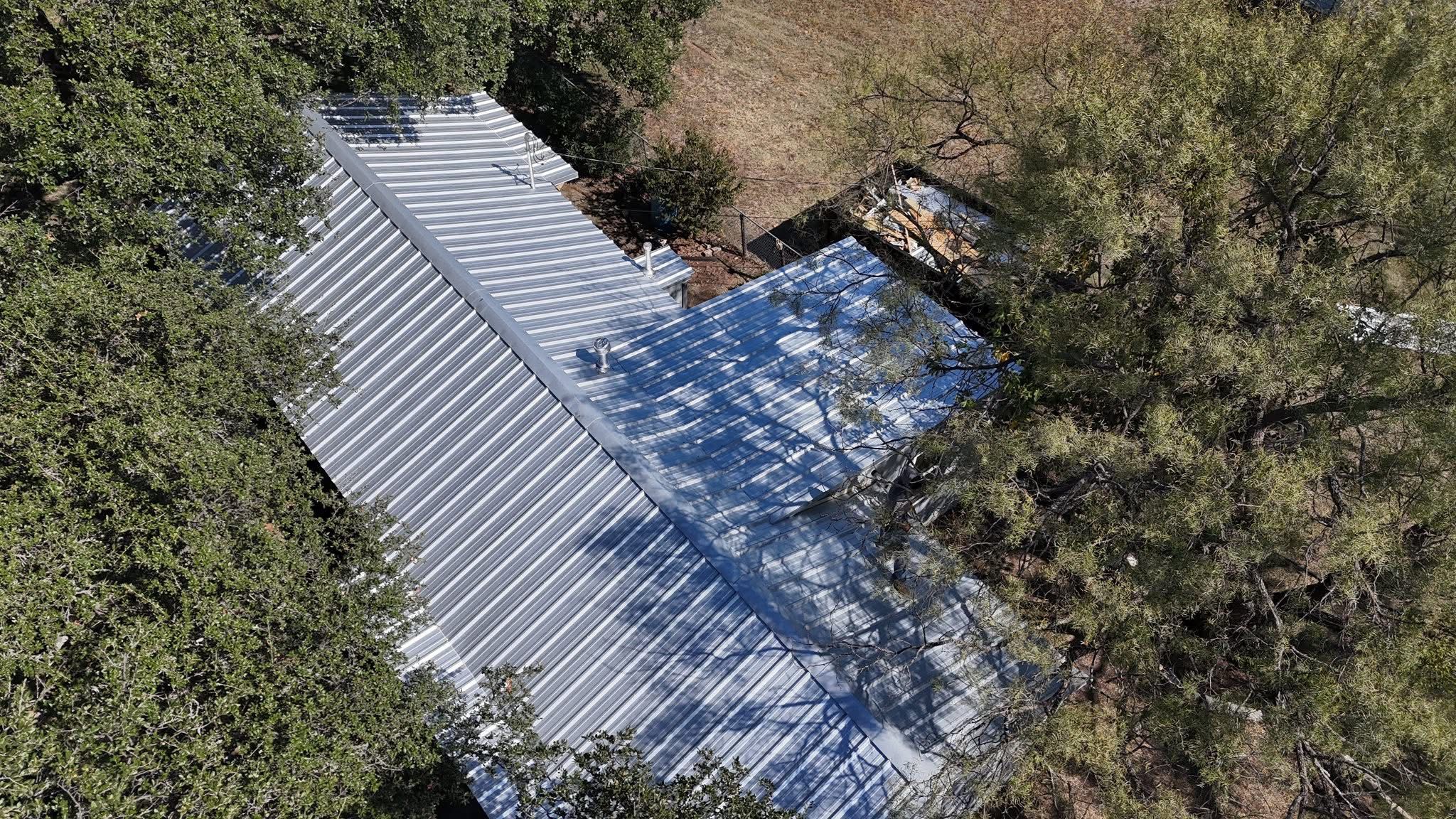 Metal roofs  for Barcenas Roofing & Remodeling in San Saba, TX
