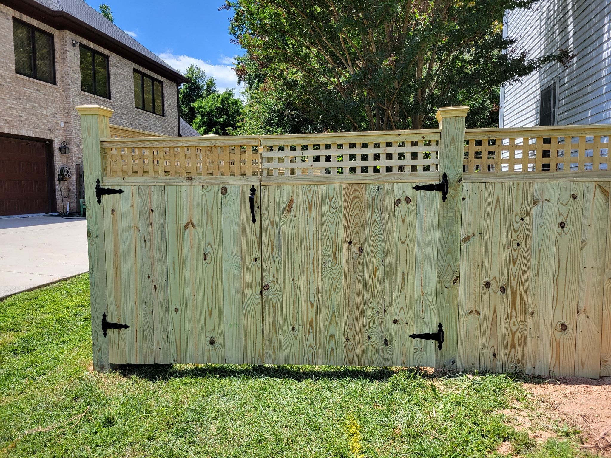  for LALO FENCE in Chantilly, VA