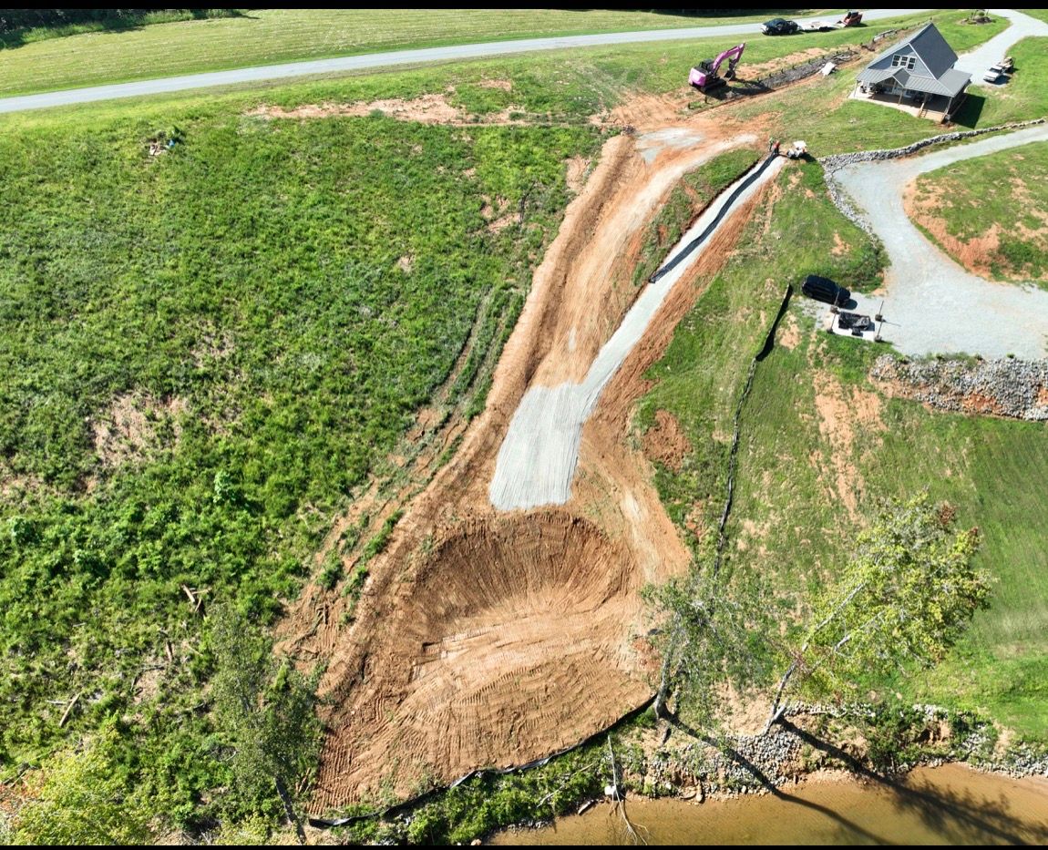 All Photos for Hunt’s Hauling & Landworks LLC in Danville, VA