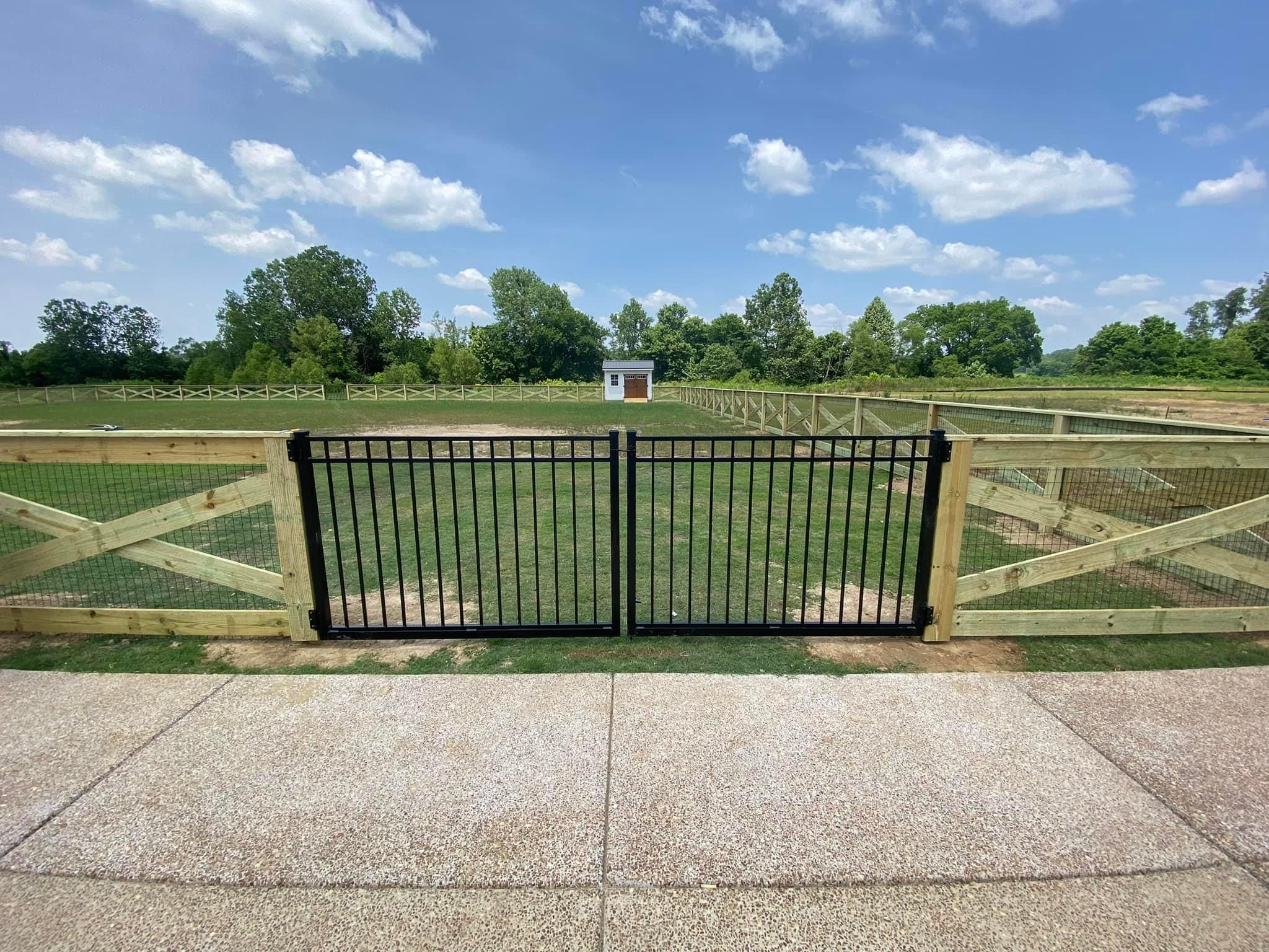  for Manning Fence, LLC in Hernando, MS