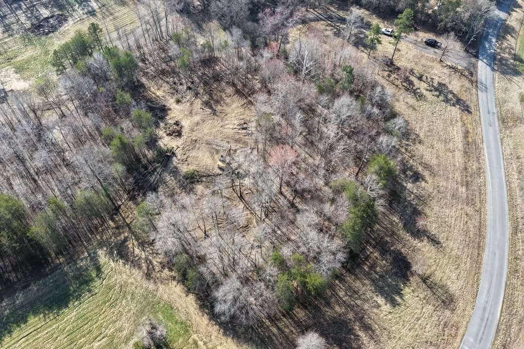 All Photos for Hunt’s Hauling & Landworks LLC in Danville, VA