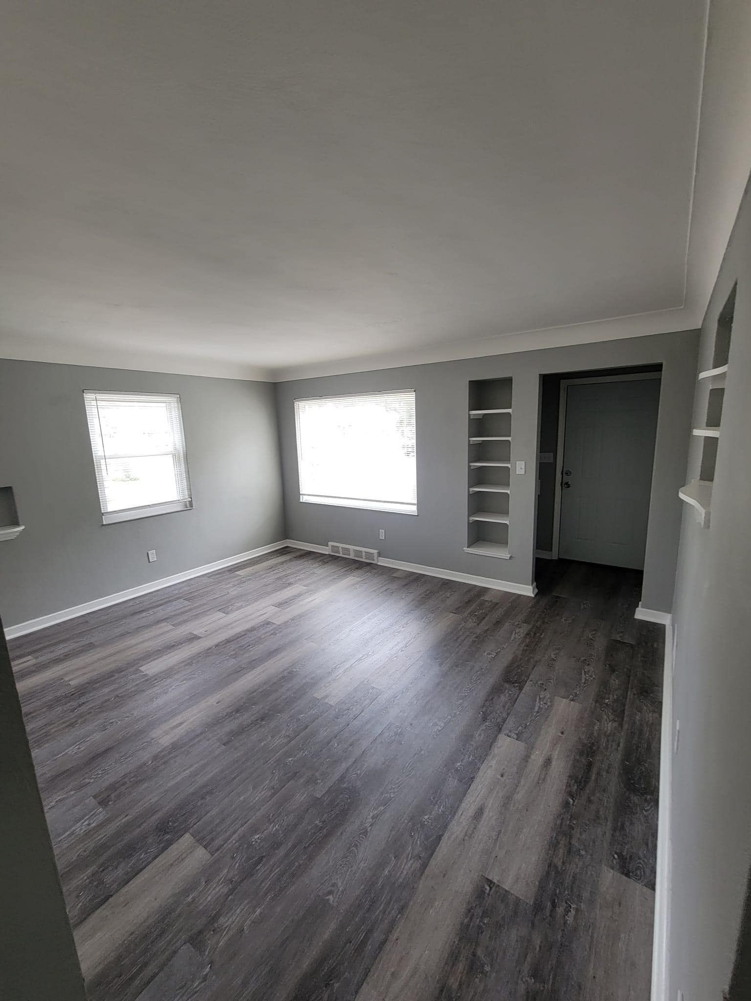  for New Look Flooring in Toledo, OH