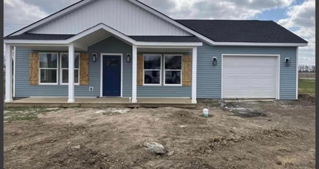  for Lowden Tractor Services in Greentown, IN