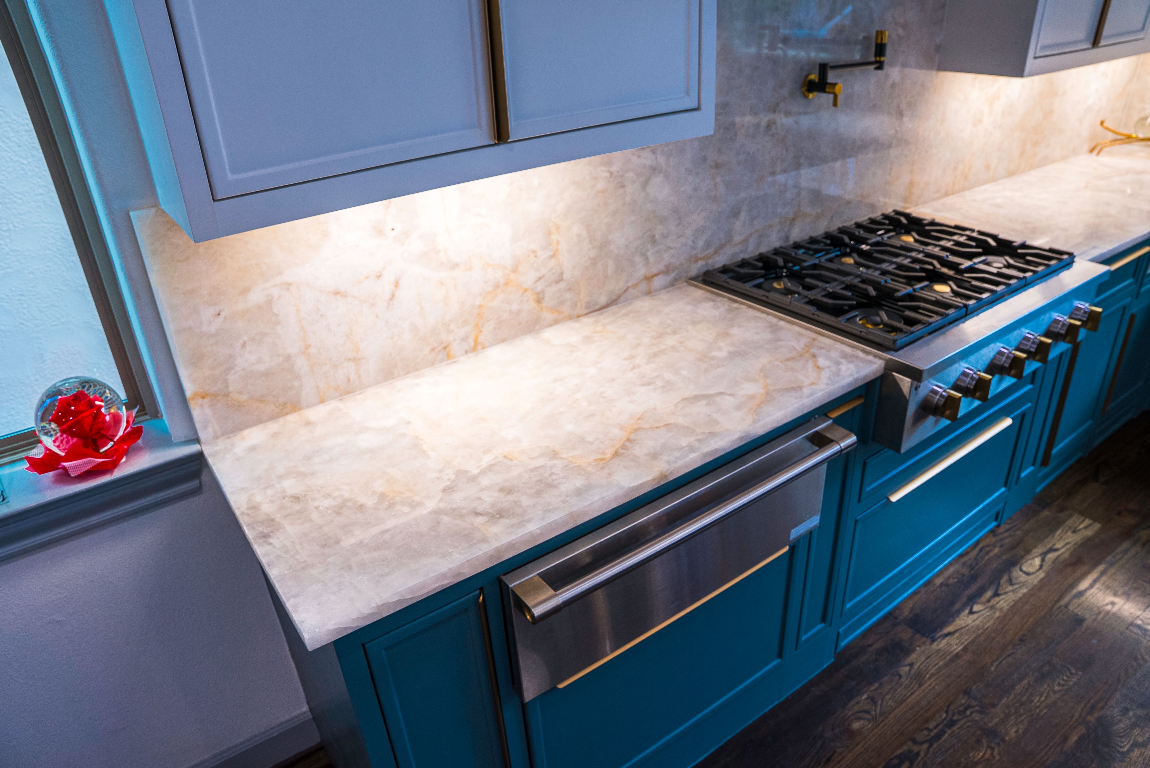  for Luxurious Construction LLC in Houston, TX