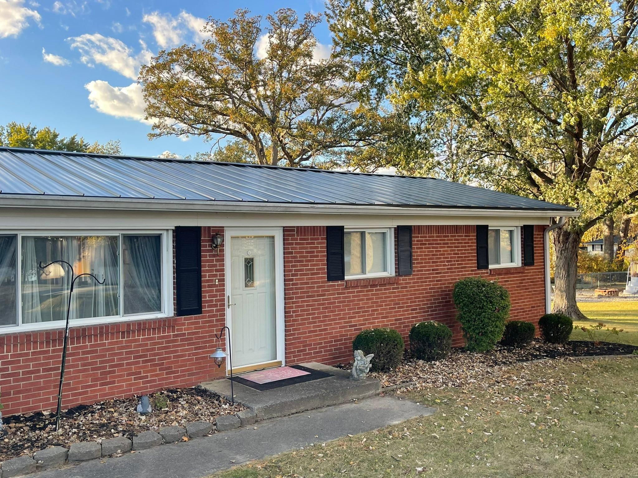  for Roofing Install Near Parker City, IN in Pendleton, IN