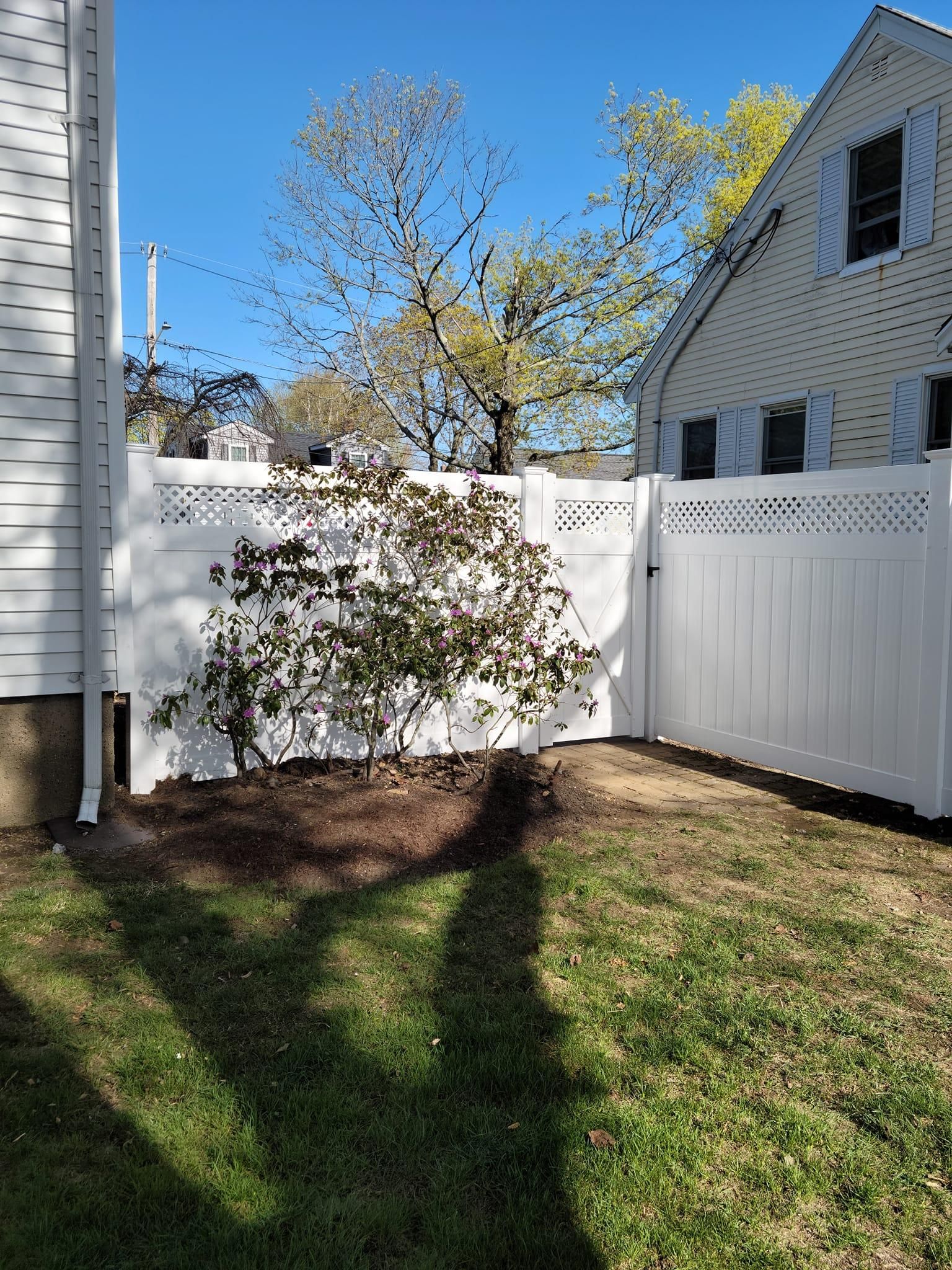 Vinyl Fences for Azorean Fence in Peabody, MA