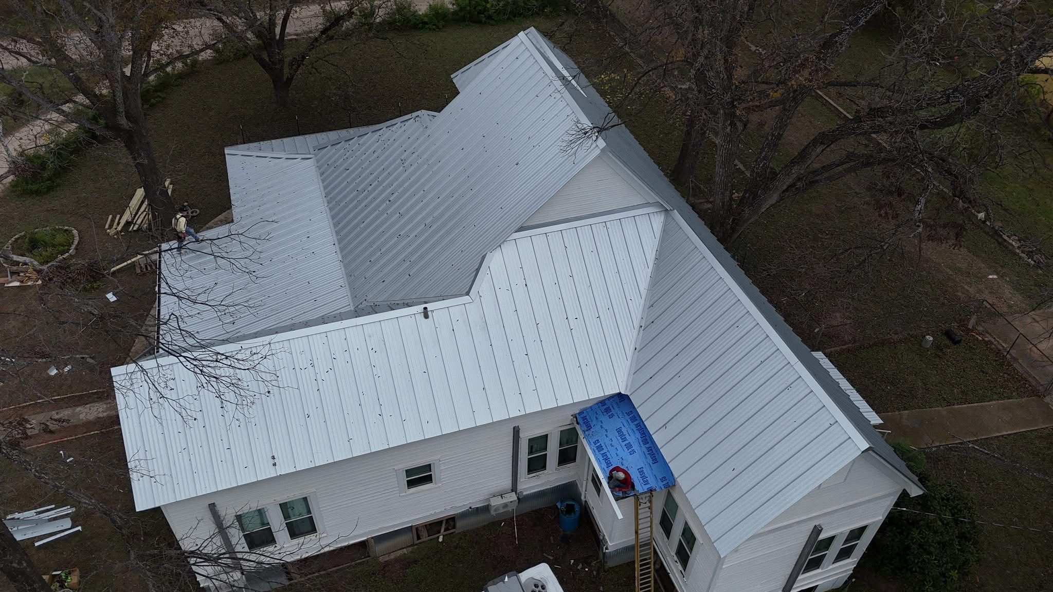 Metal roofs  for Barcenas Roofing & Remodeling in San Saba, TX