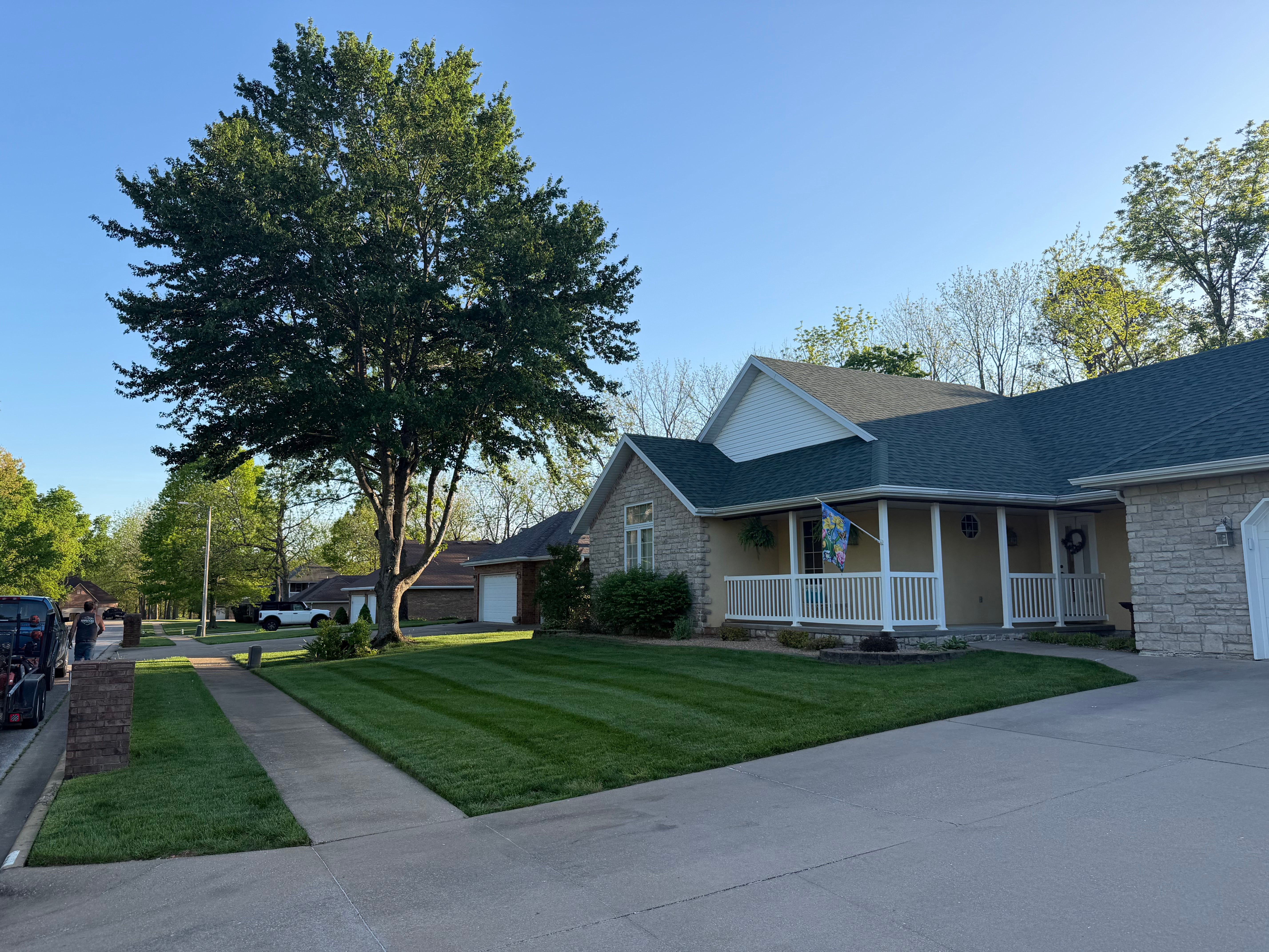  for Mowraculous Lawn Care LLC in Republic, MO