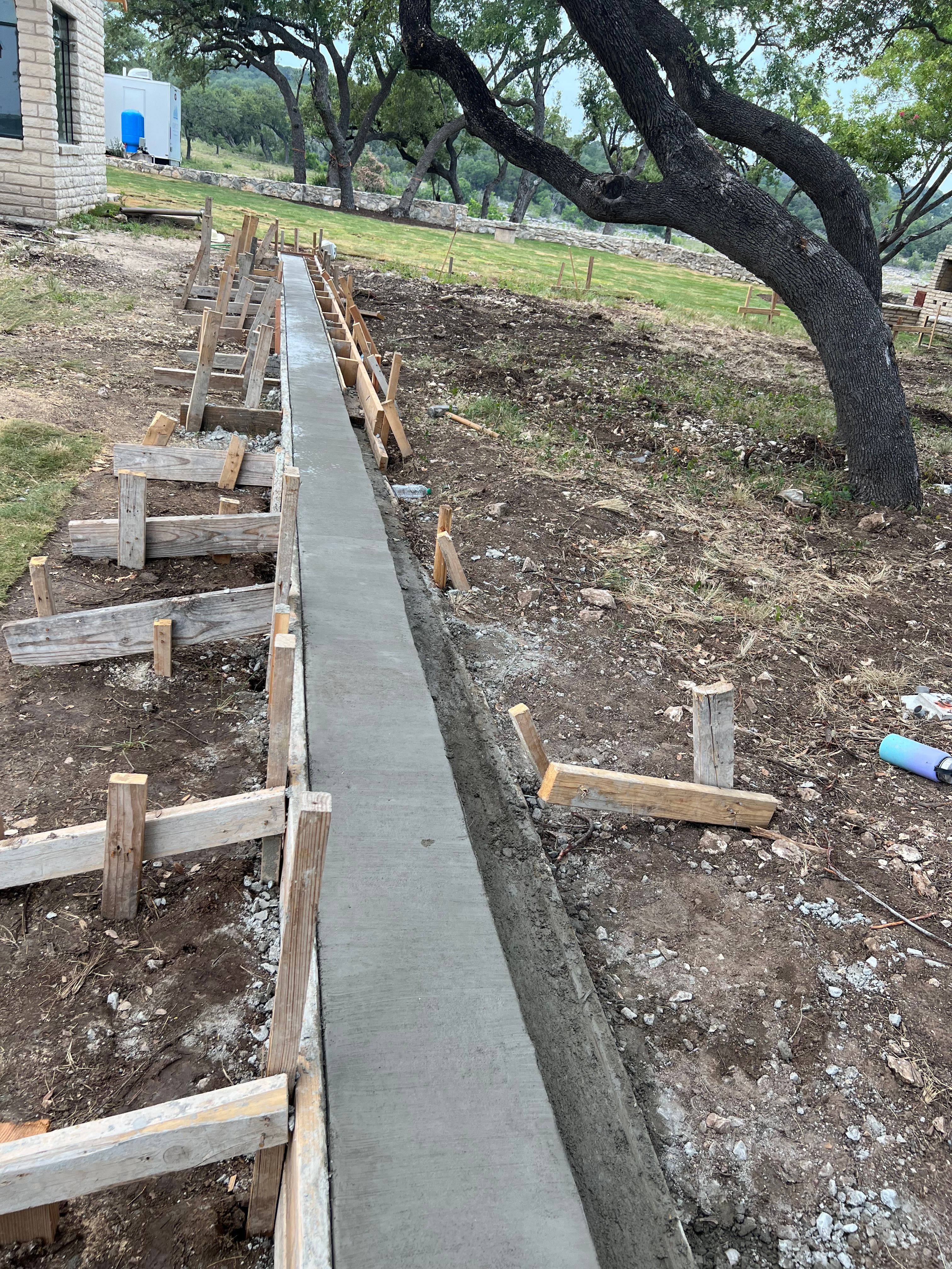  for Leo's Concrete Crew in Elgin, TX