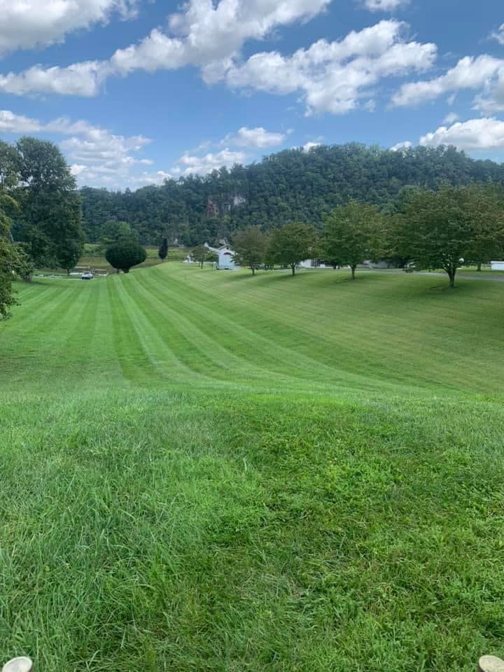 Lawn Care for Hays Lawn and Property Services in Clinton, TN