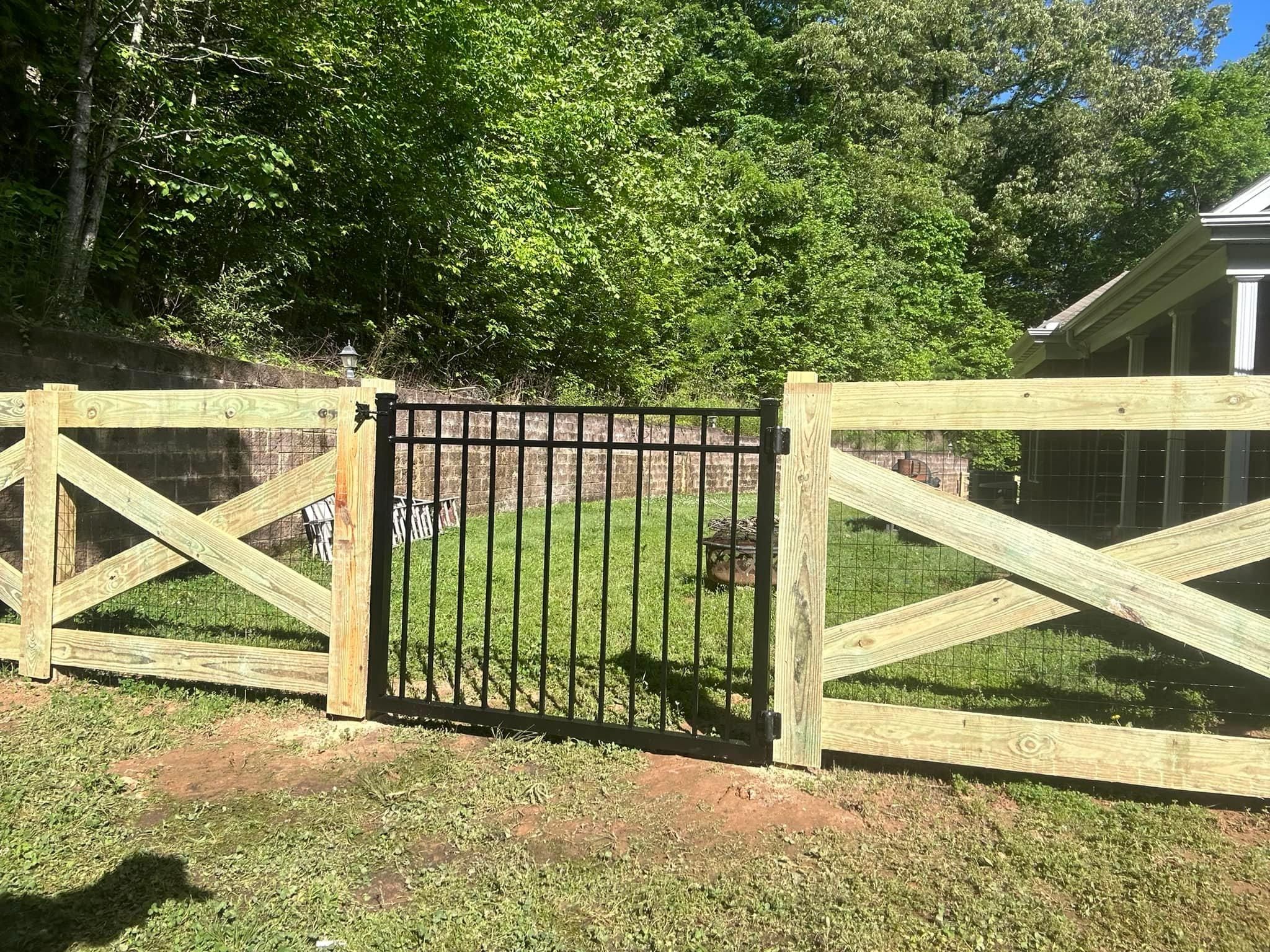  for Manning Fence, LLC in Hernando, MS