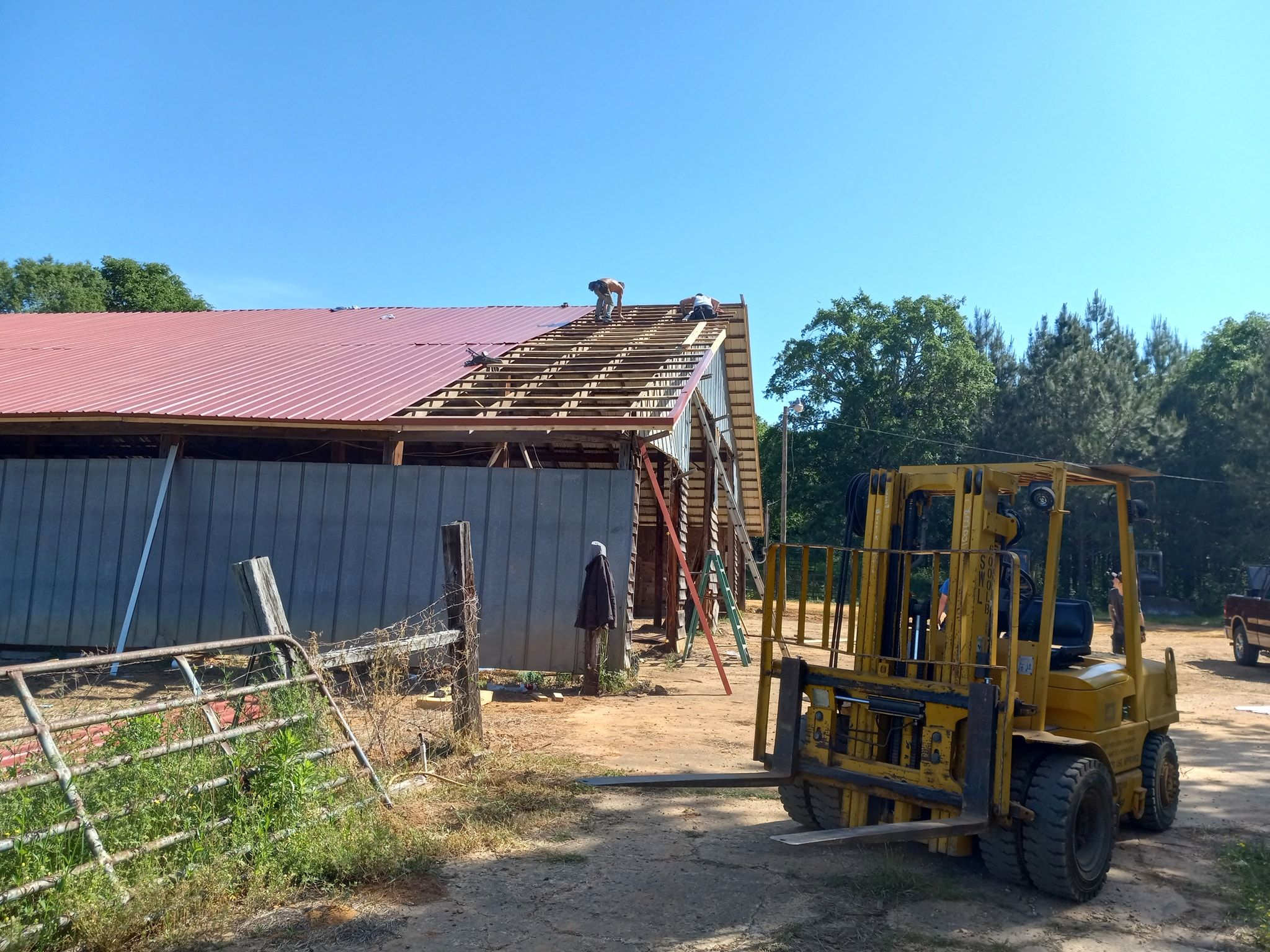  for H & R Roofing And Construction  in Union, MS