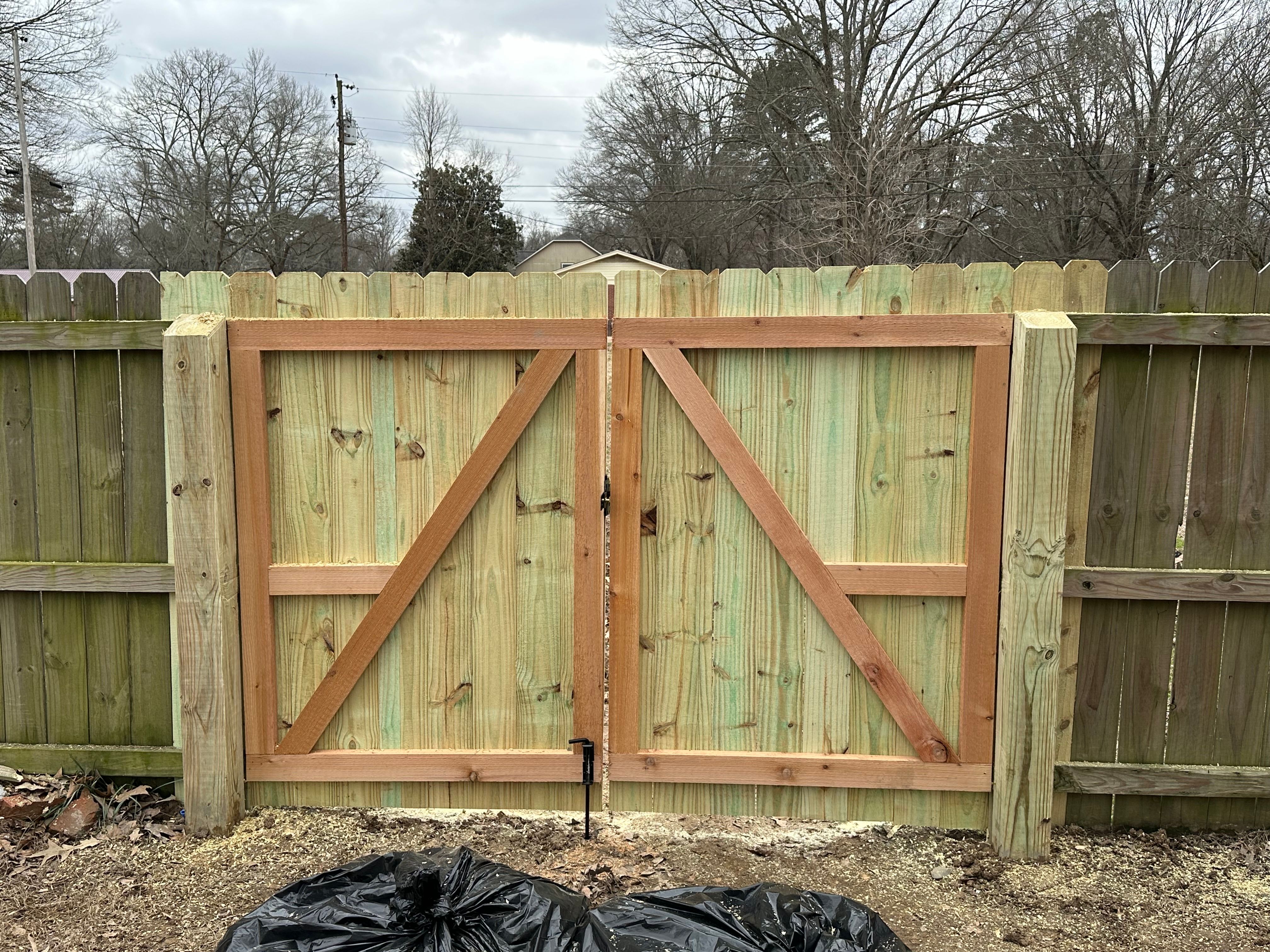  for Frontline Fencing LLC in Hernando, MS