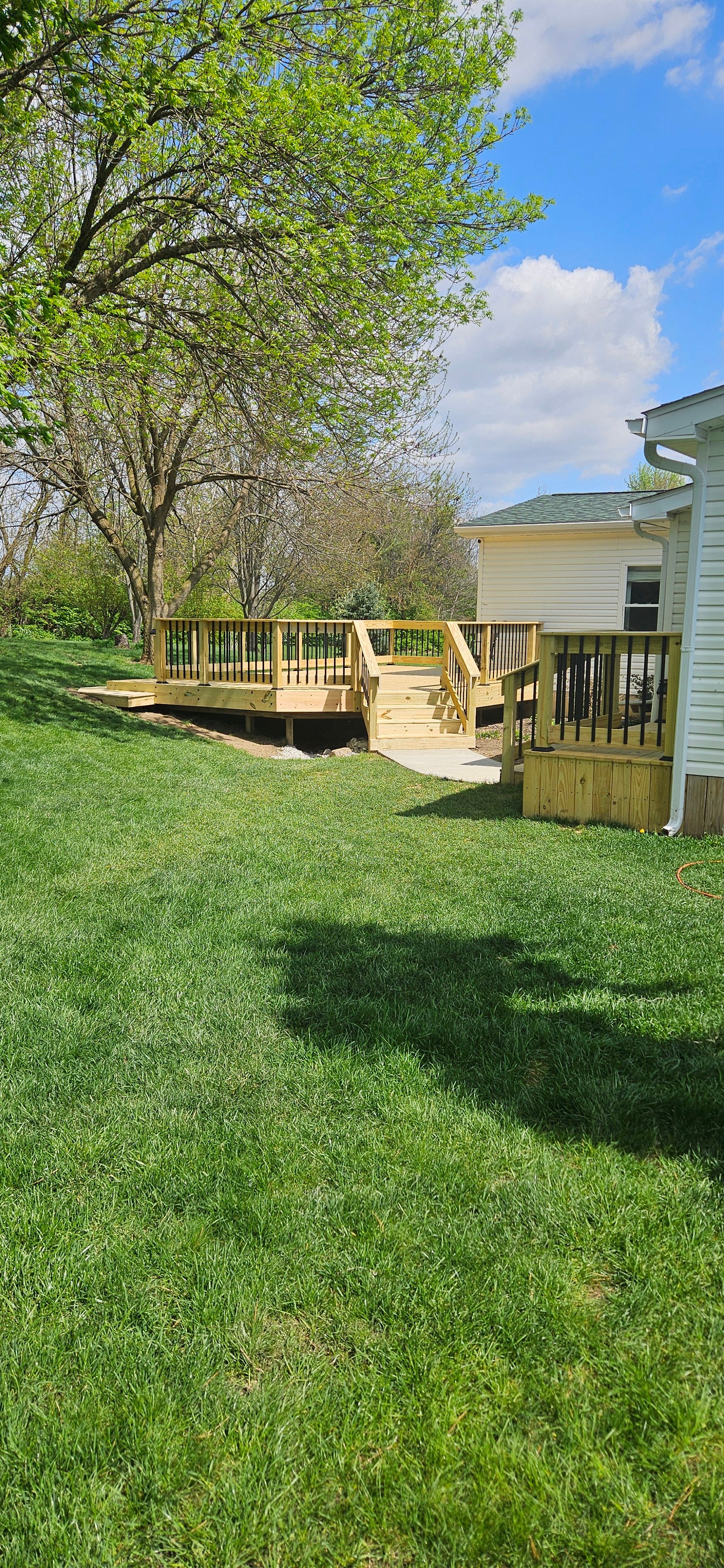 Deck Resurfacing for Upright Concrete Construction LLC in Plain City, OH