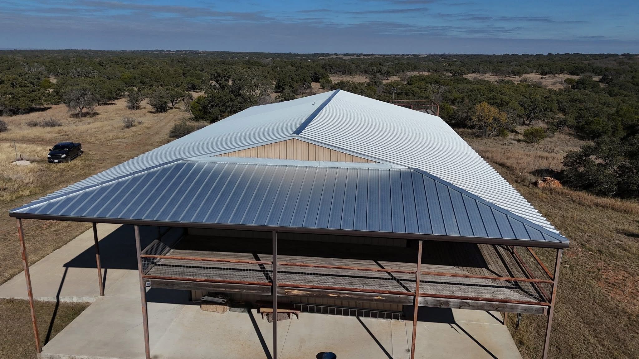 Metal roofs  for Barcenas Roofing & Remodeling in San Saba, TX
